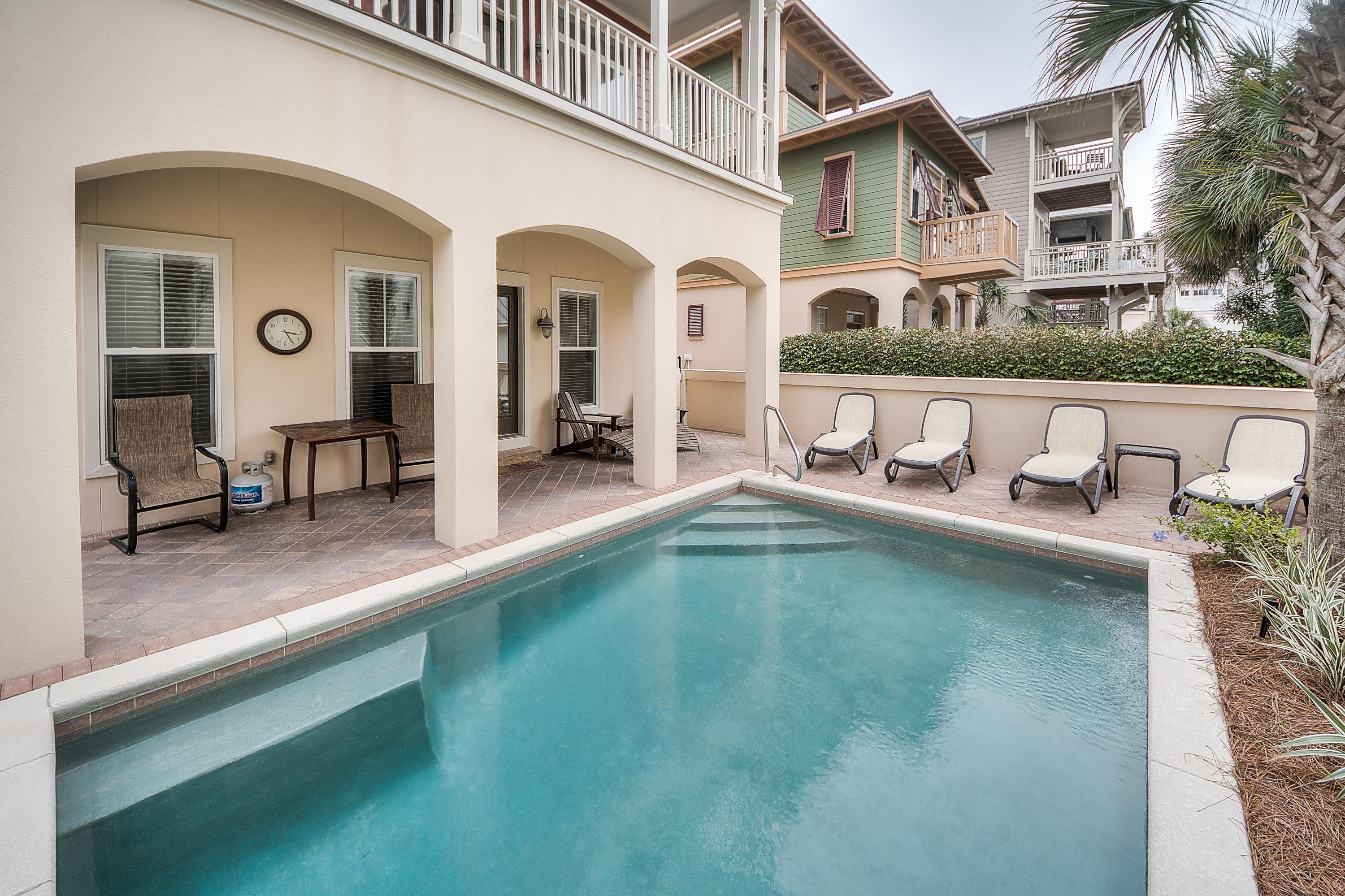 WATER'S EDGE - Residential