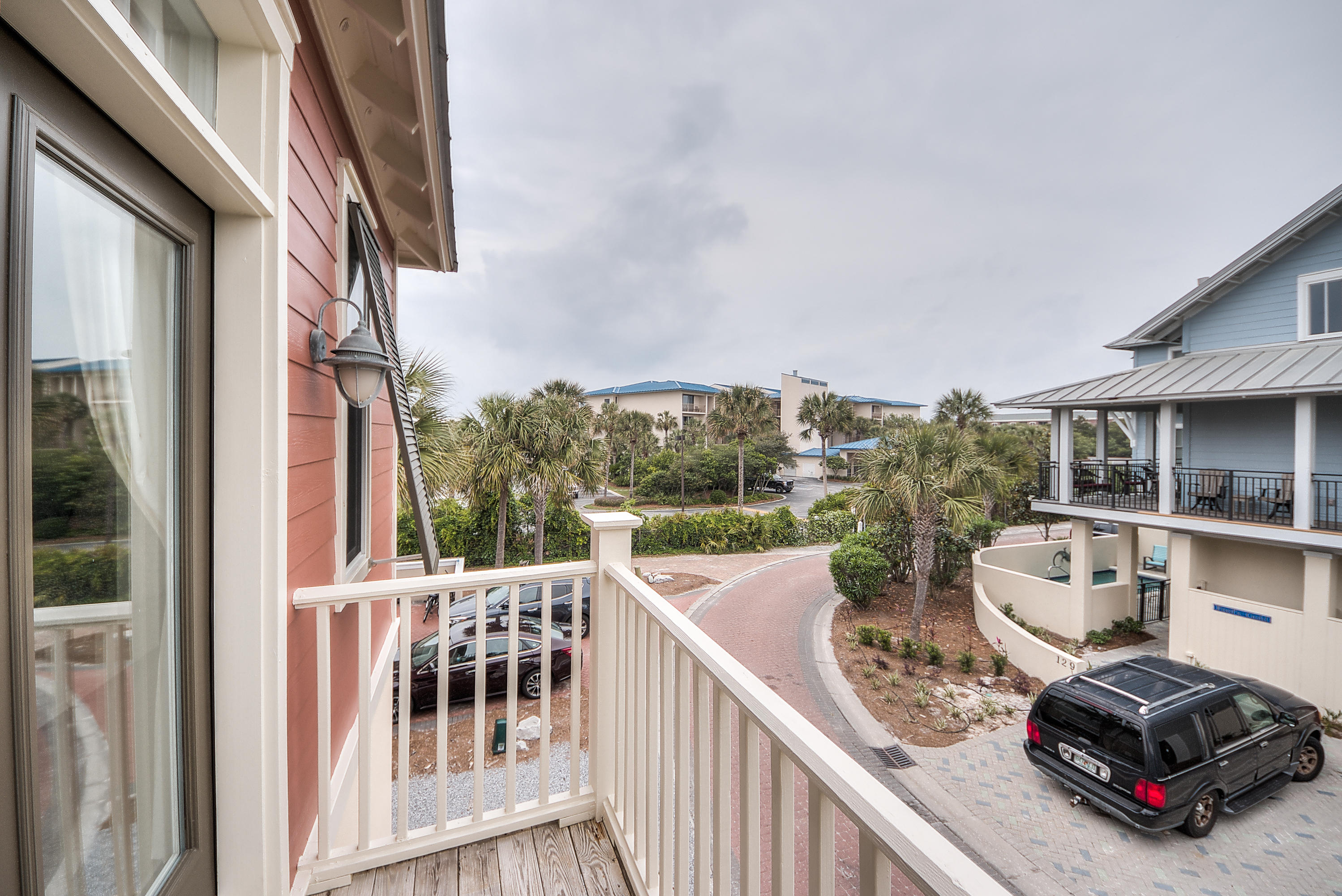 WATER'S EDGE - Residential