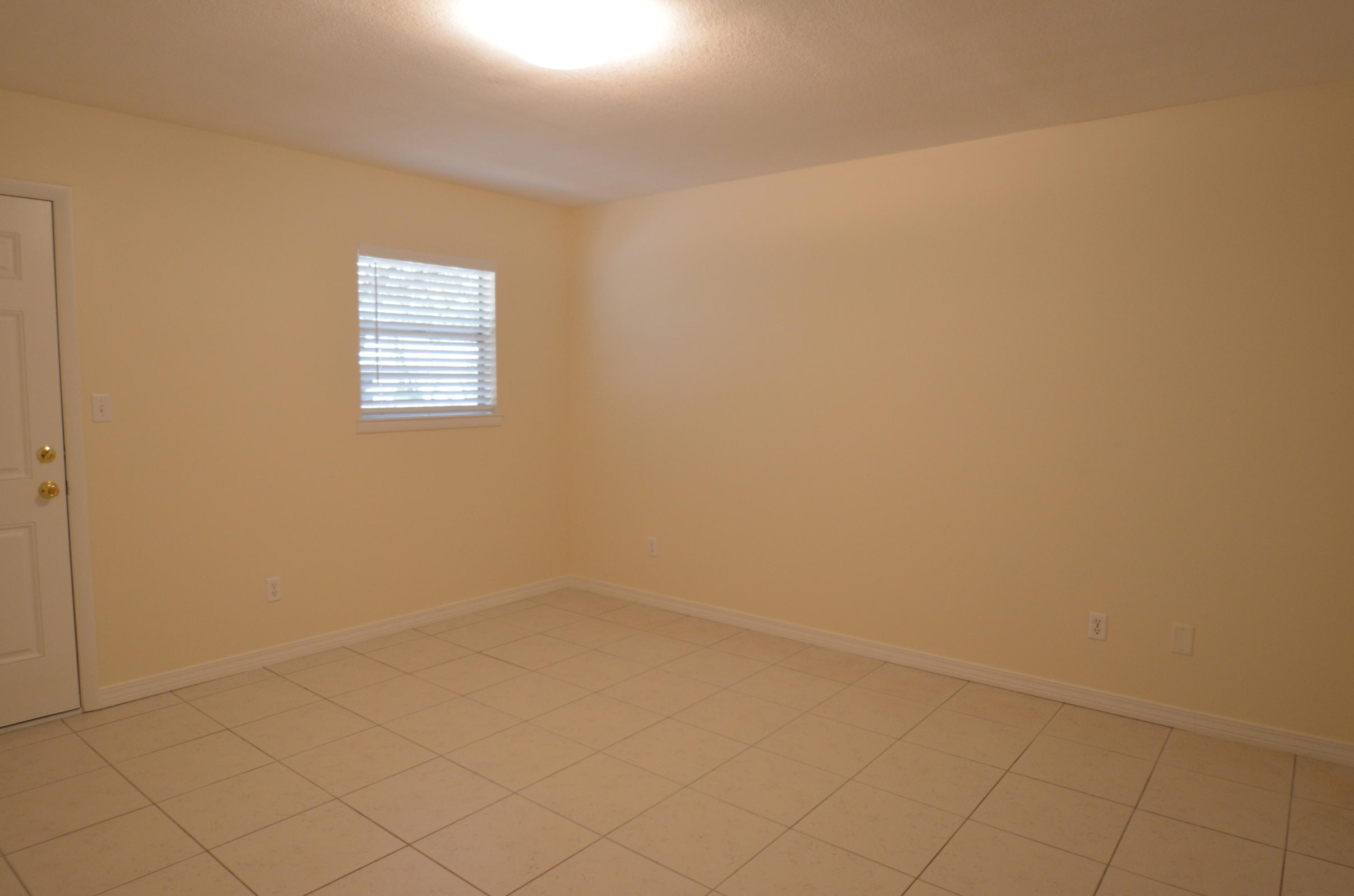 Racetrack Rd 1st Sub - Residential Lease