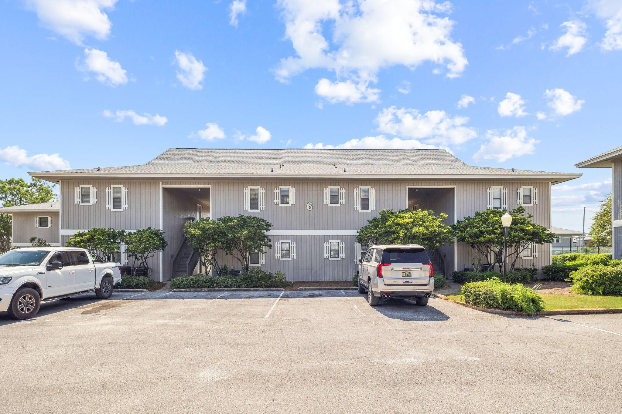 BEACHWOOD VILLAS CONDO - Residential