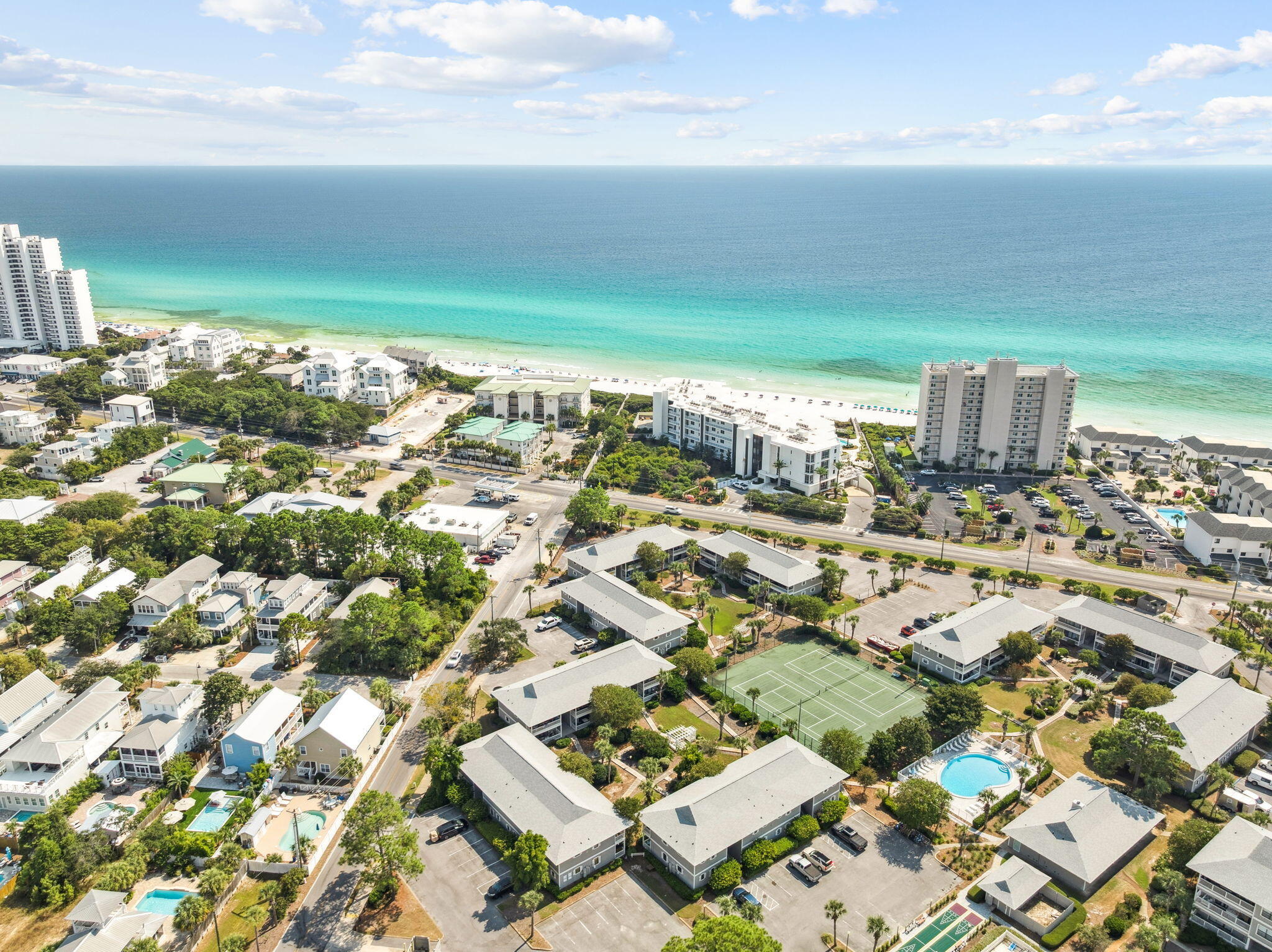 BEACHWOOD VILLAS CONDO - Residential
