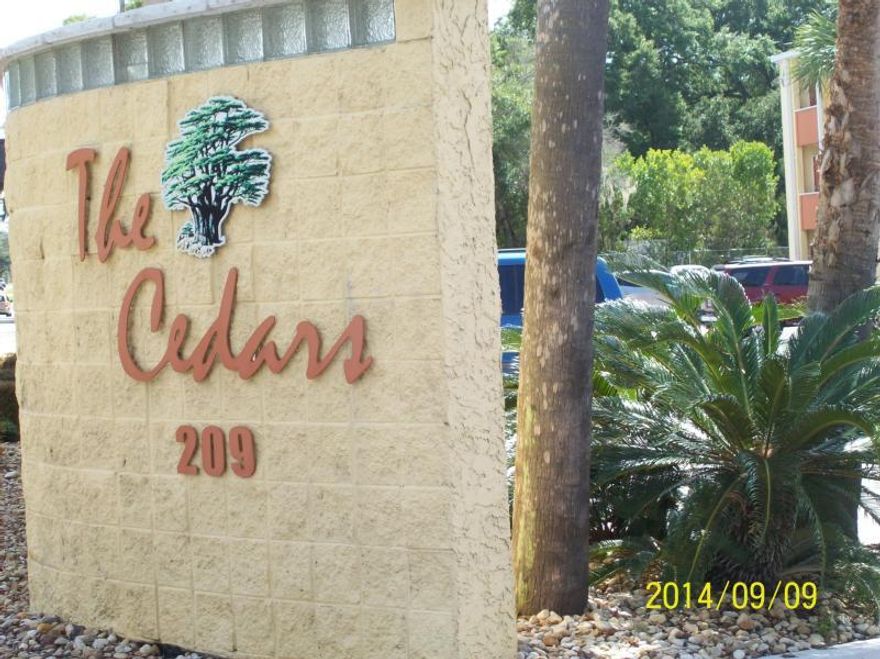 REDUCED!One bedroom condo that the complex is located on the sound. Minutes to Hurlburt Field. Complex has laundry, pool, picnic area, club house. First floor unit. Complex is well maintained. Unit needs updating.