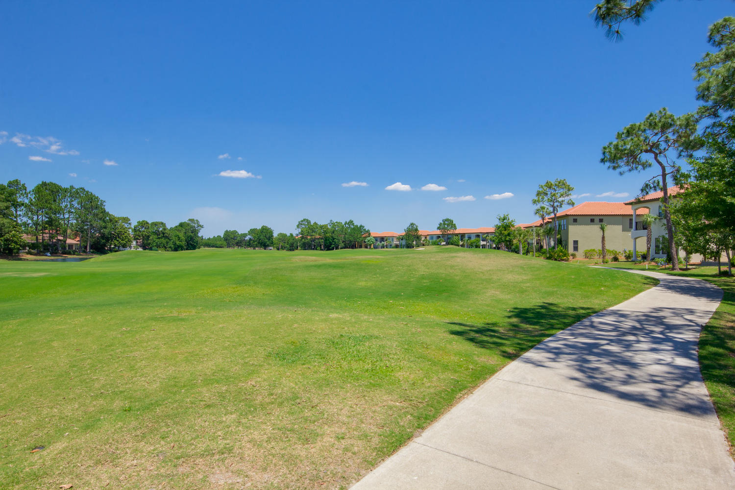 VILLA LAGO - Residential