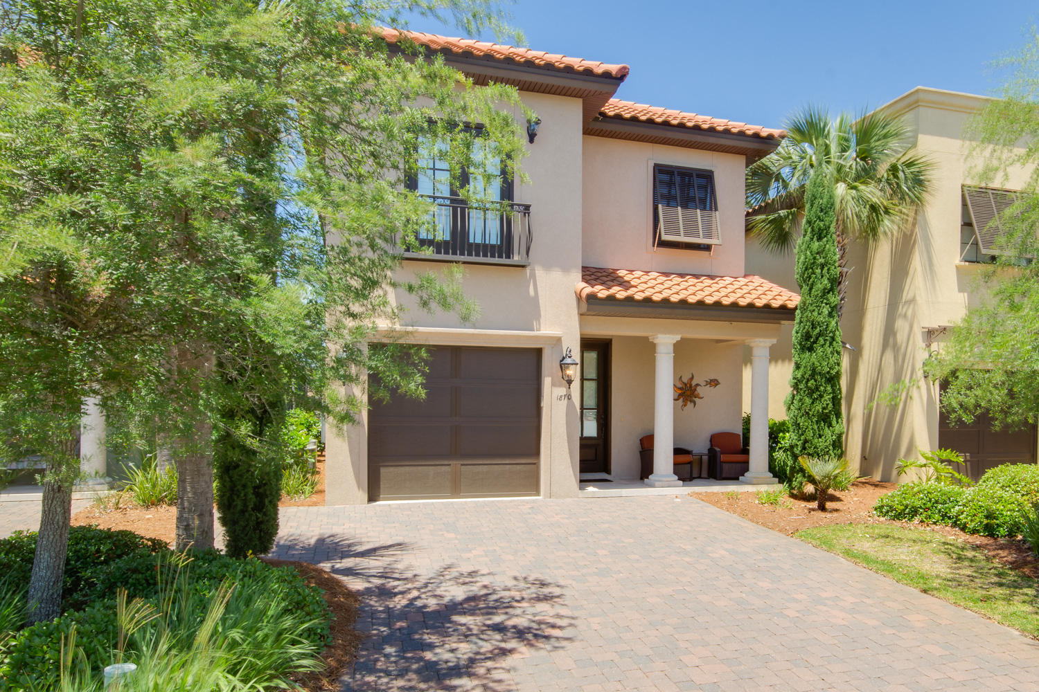 VILLA LAGO - Residential