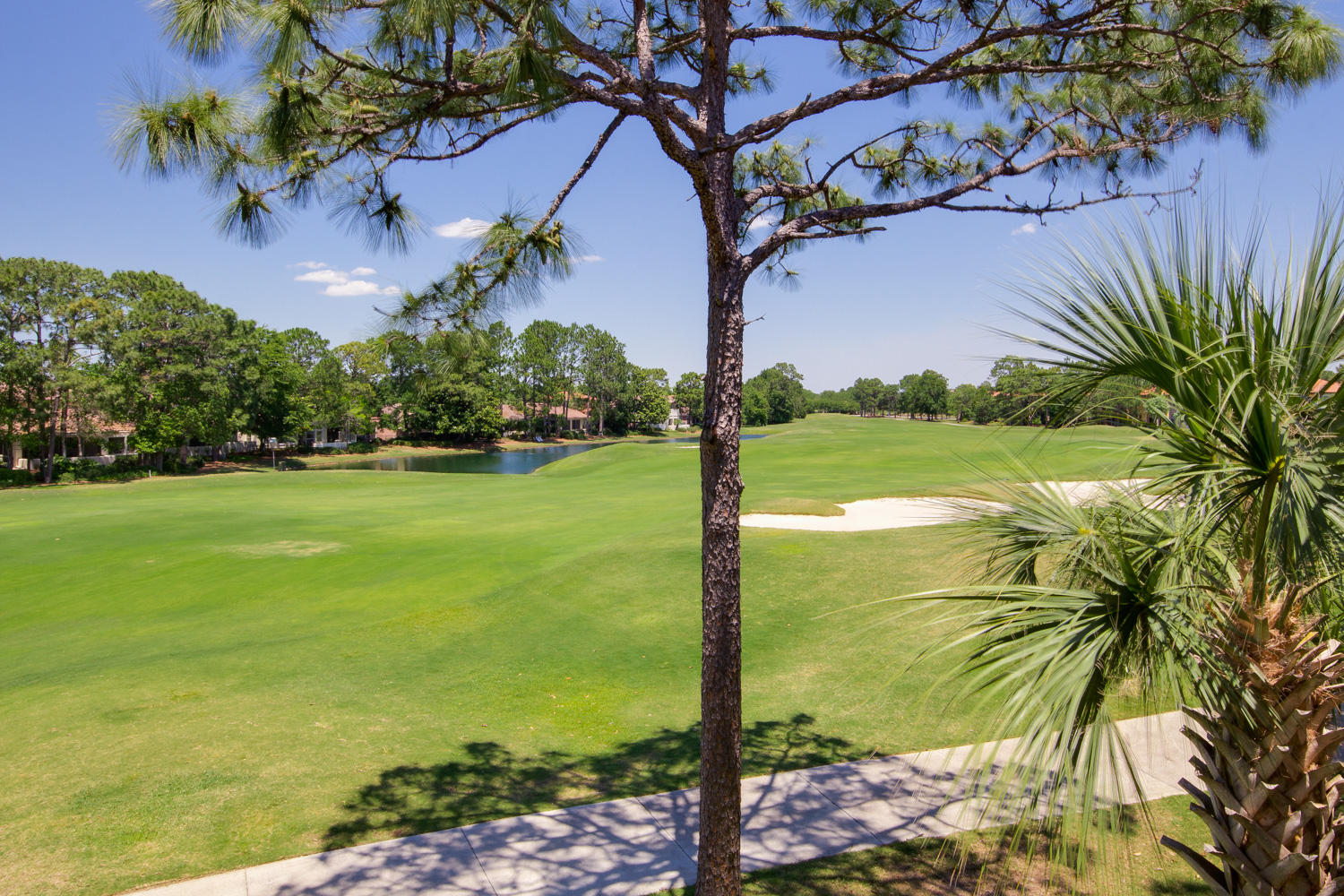 VILLA LAGO - Residential