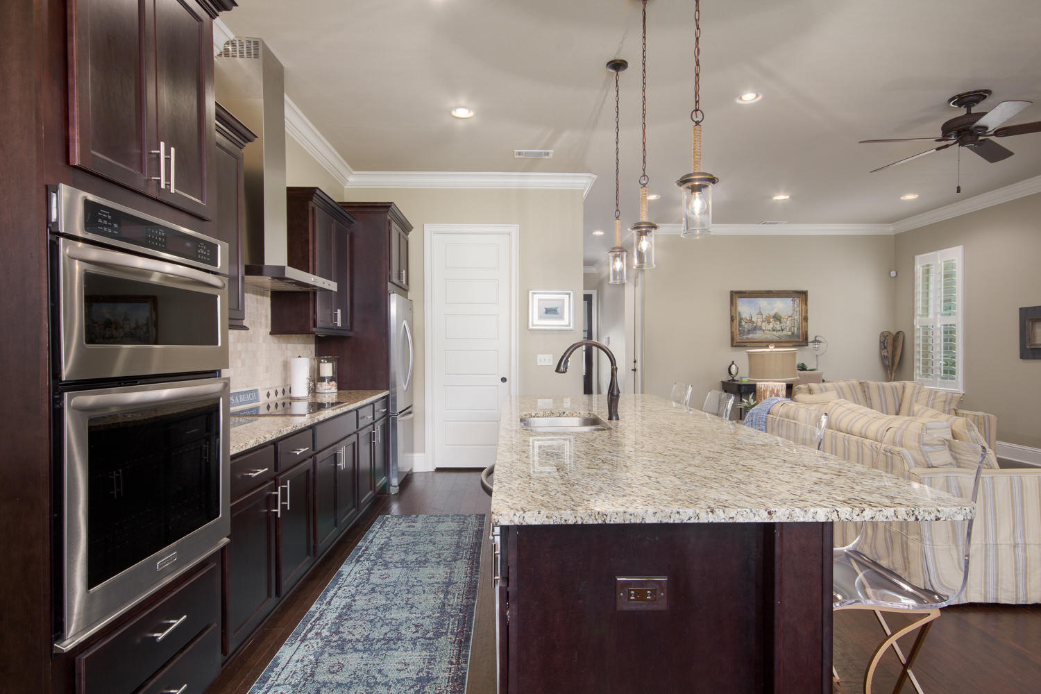 VILLA LAGO - Residential