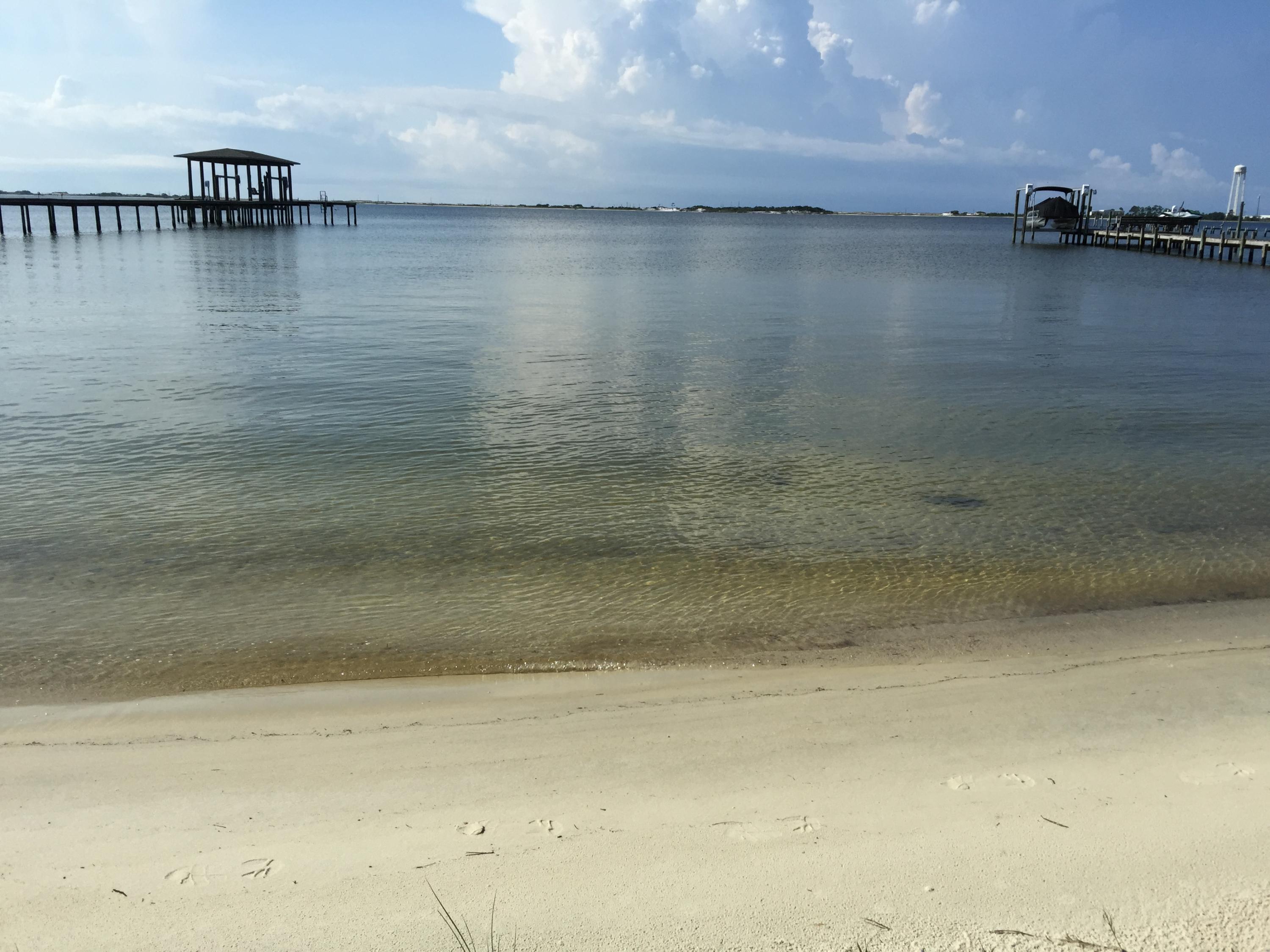 PRITCHARD POINT - Land
