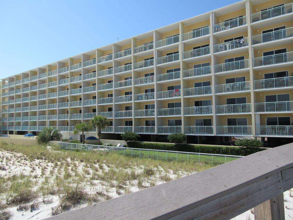 PELICAN ISLE - Residential