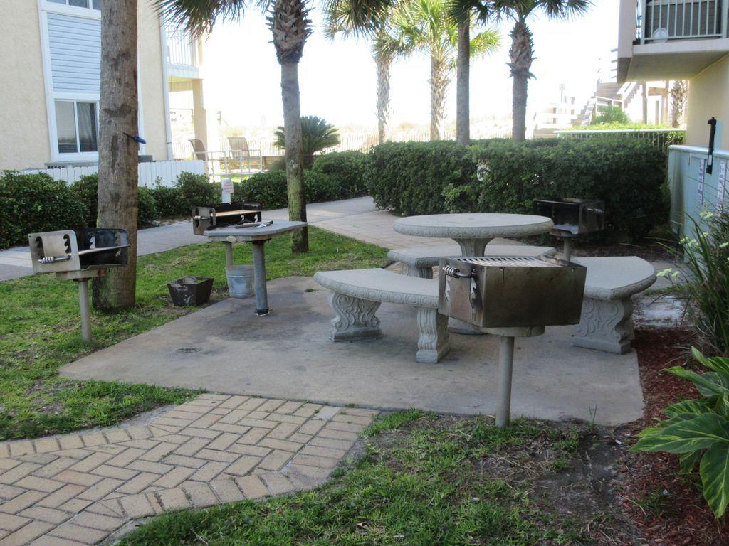 PELICAN ISLE - Residential