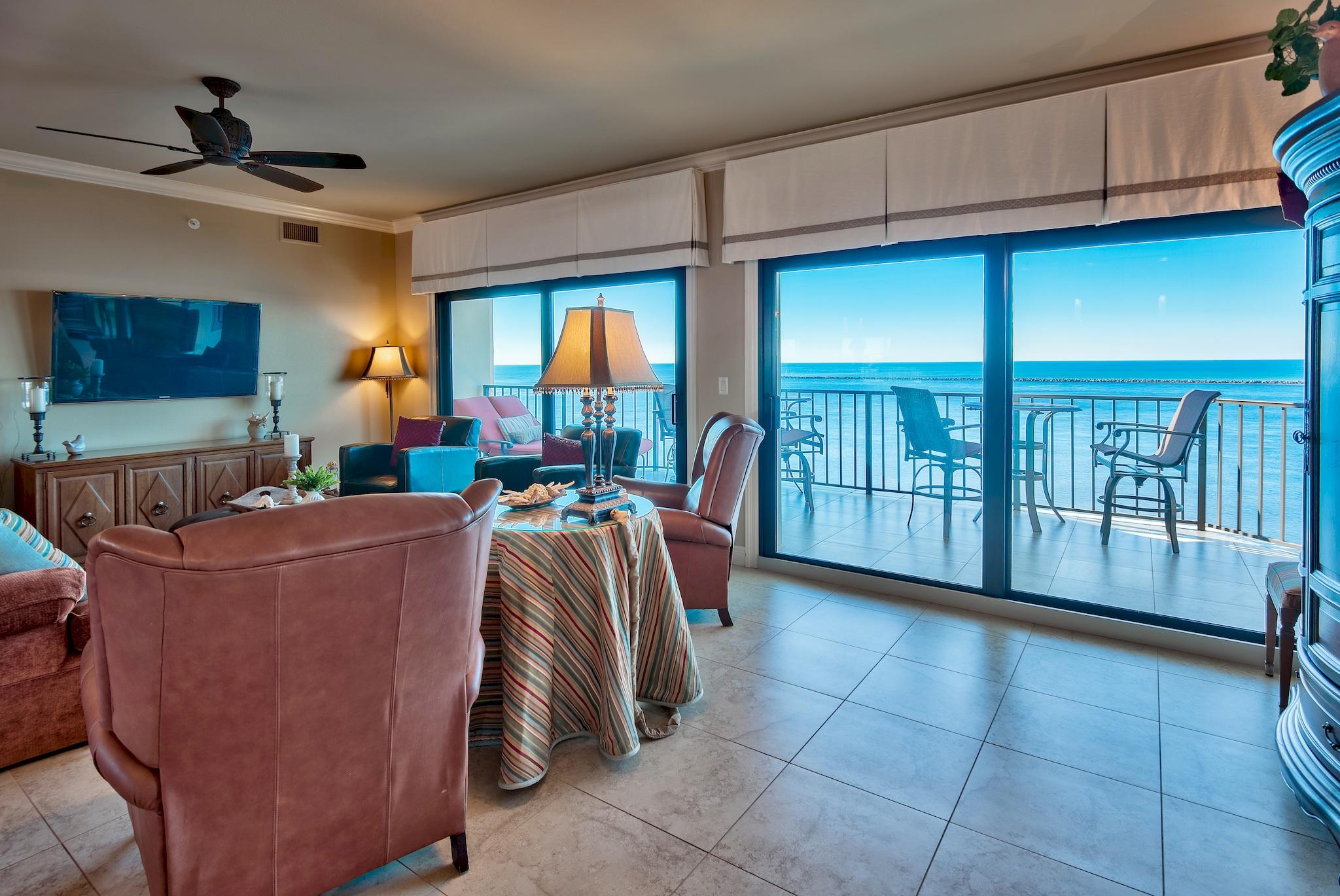 WATERVIEW TOWERS YACHT CLUB - Residential