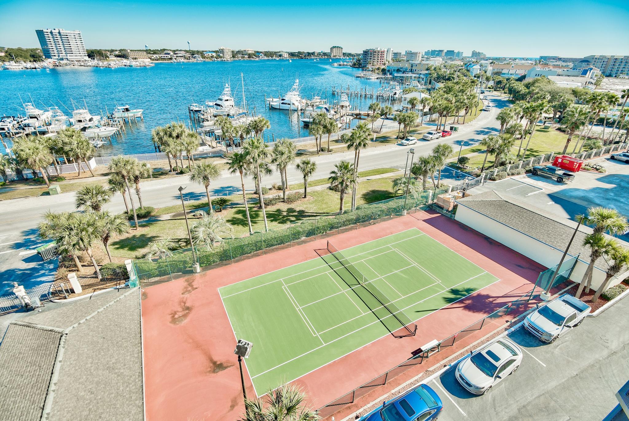 WATERVIEW TOWERS YACHT CLUB - Residential