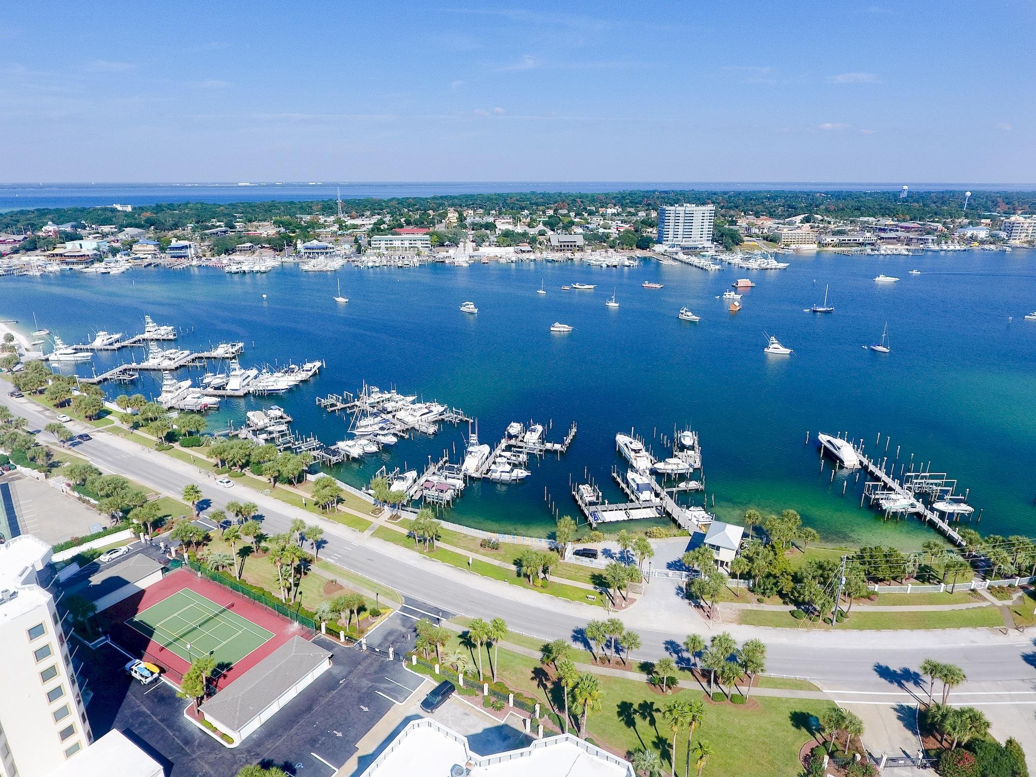 WATERVIEW TOWERS YACHT CLUB - Residential