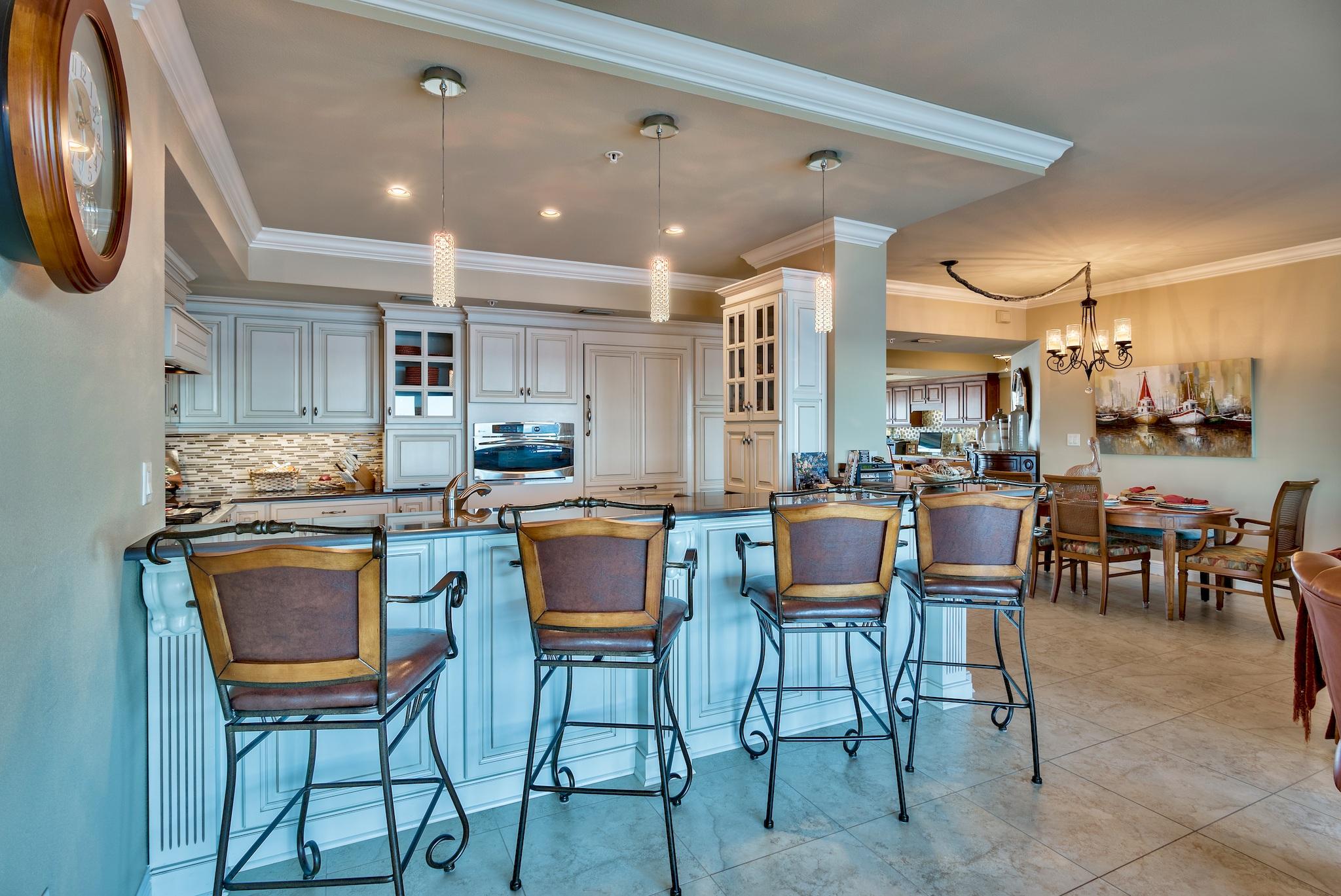 WATERVIEW TOWERS YACHT CLUB - Residential