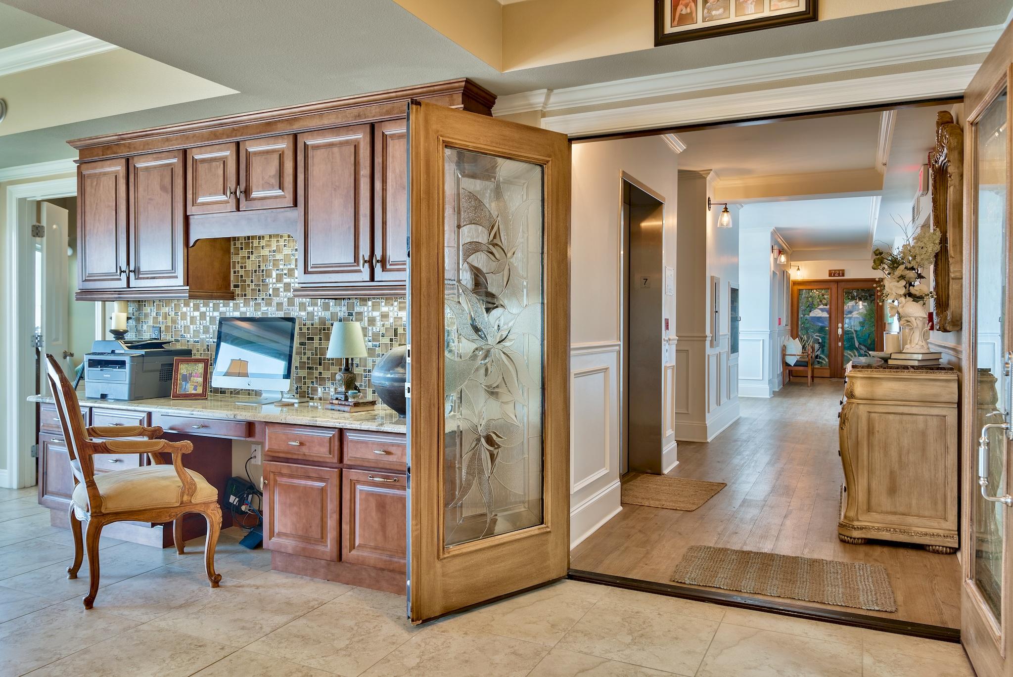 WATERVIEW TOWERS YACHT CLUB - Residential