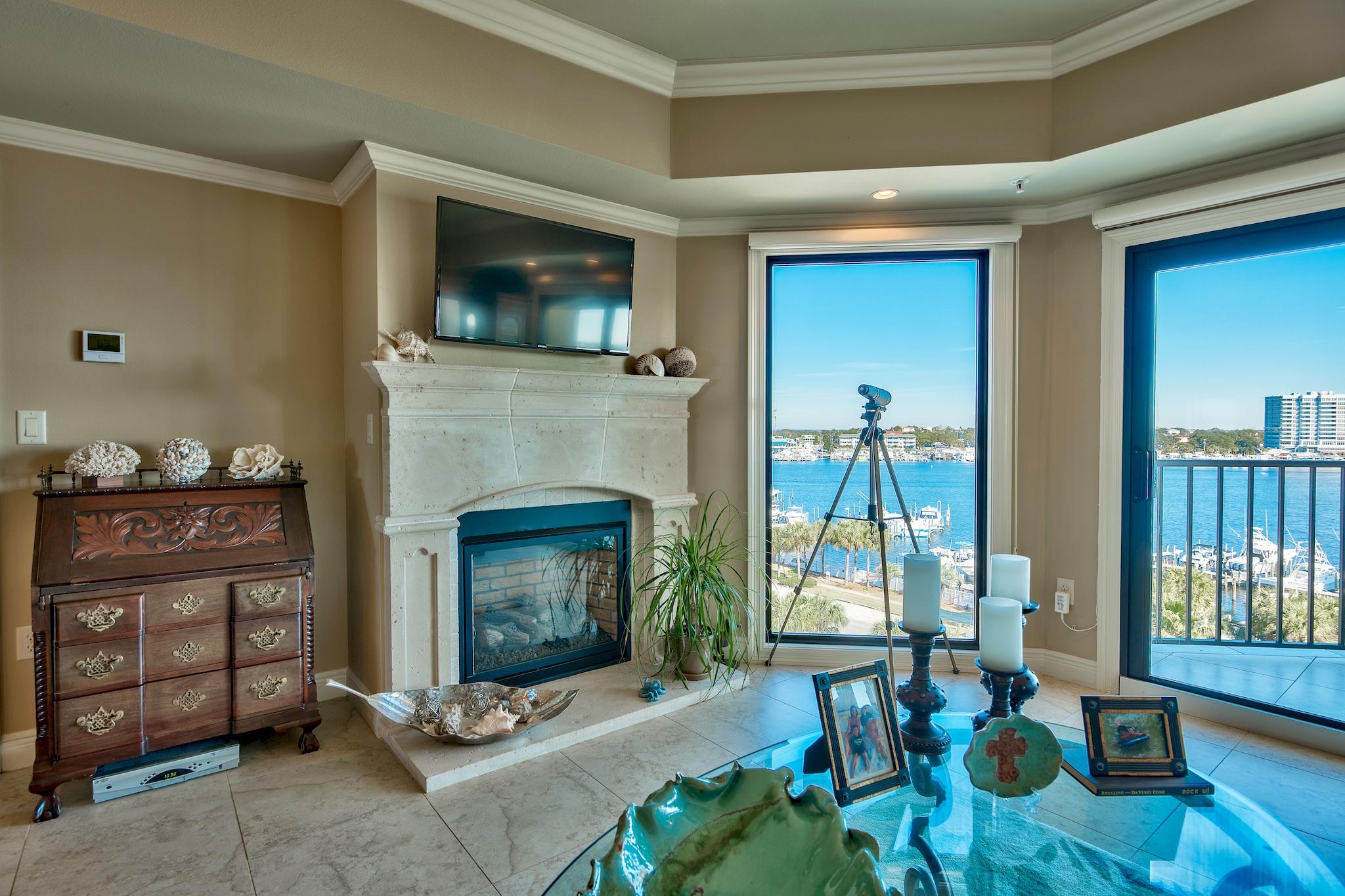 WATERVIEW TOWERS YACHT CLUB - Residential