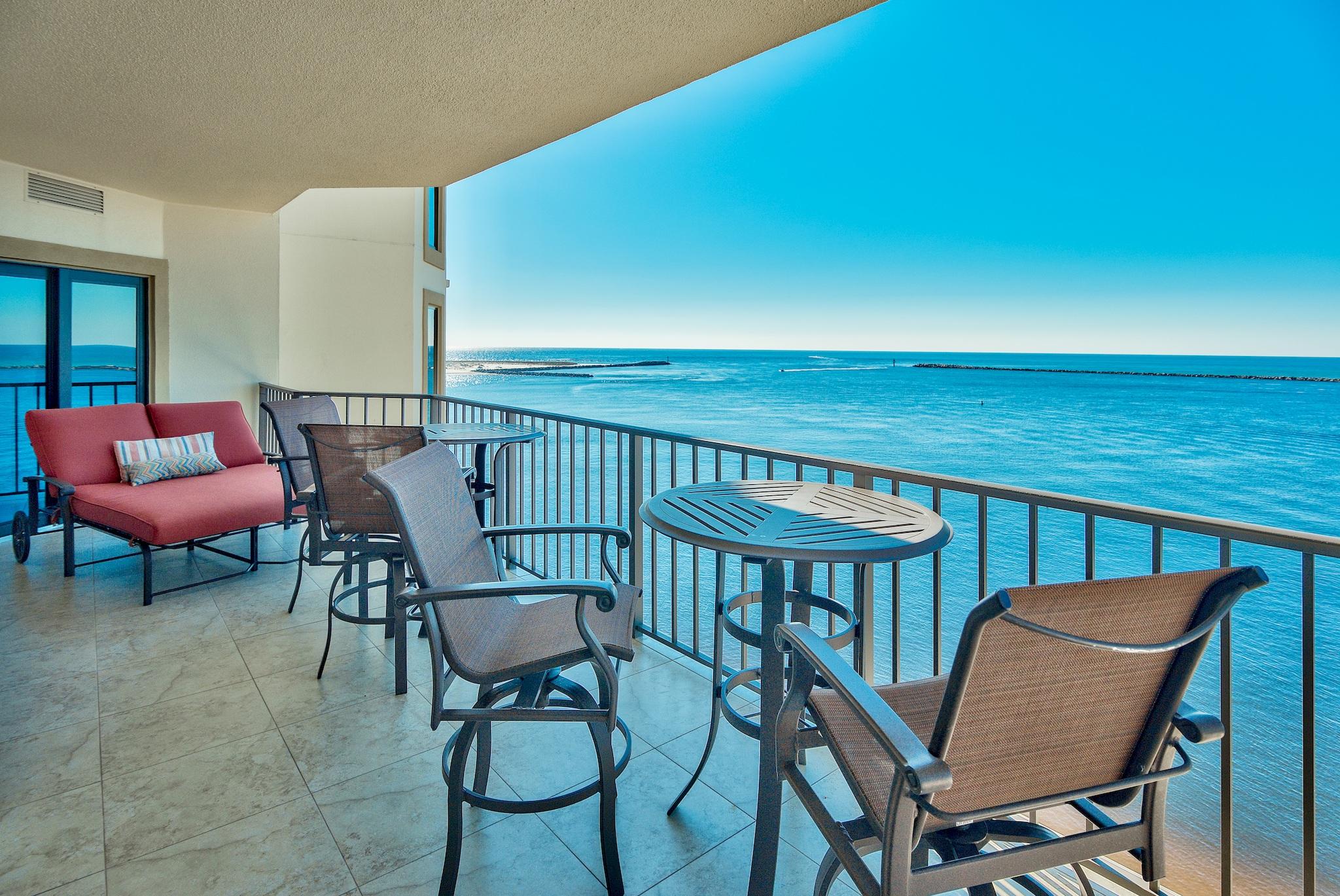 WATERVIEW TOWERS YACHT CLUB - Residential