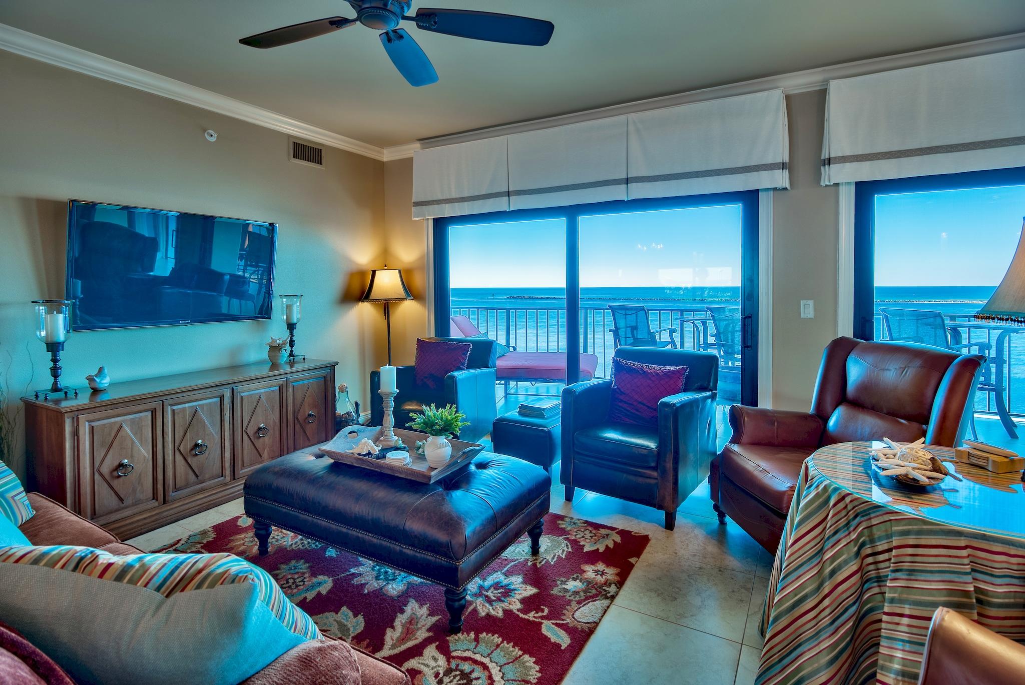 WATERVIEW TOWERS YACHT CLUB - Residential