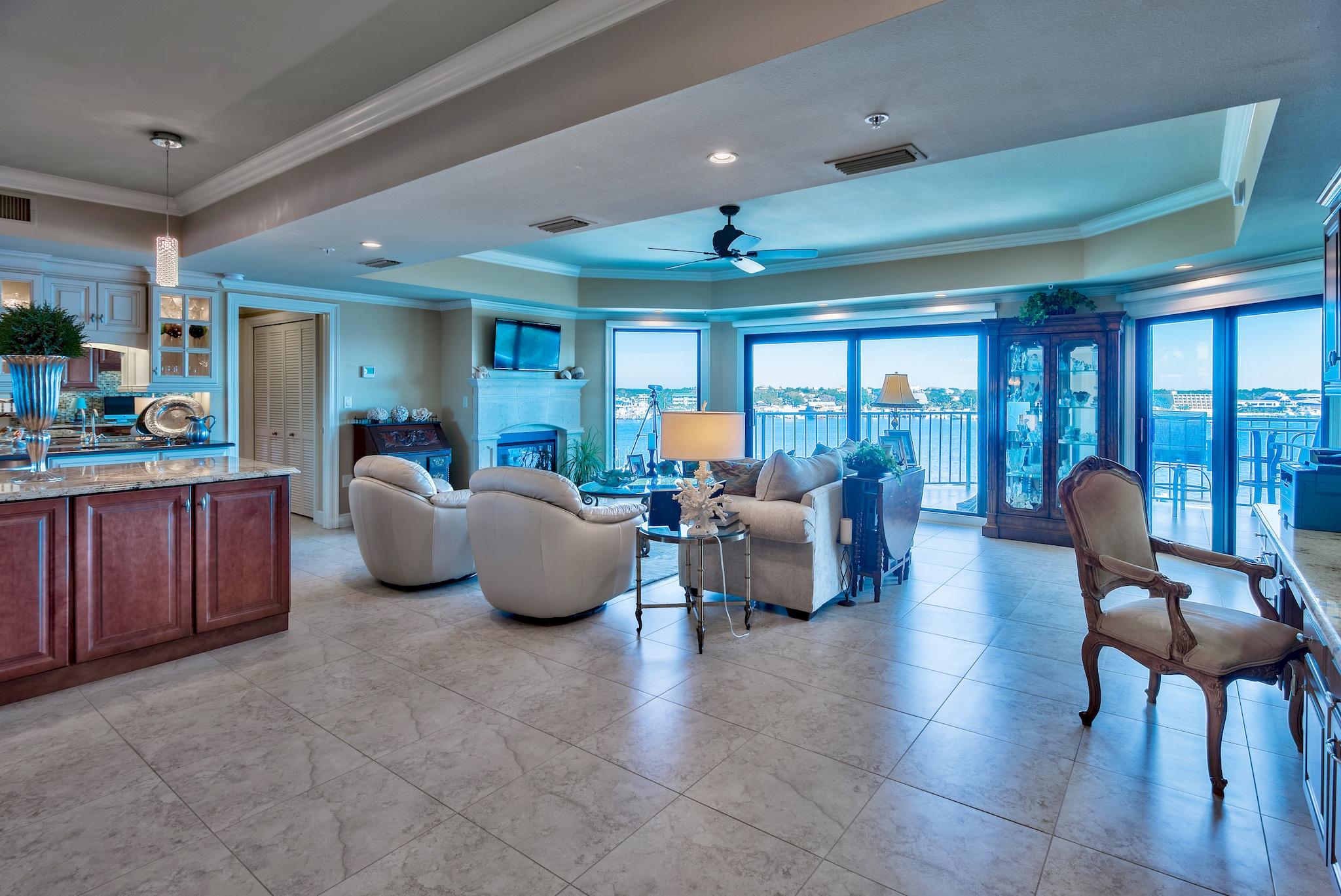 WATERVIEW TOWERS YACHT CLUB - Residential