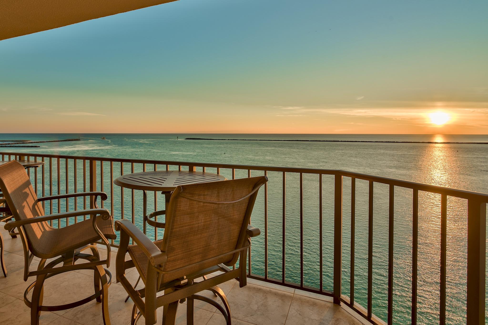 WATERVIEW TOWERS YACHT CLUB - Residential