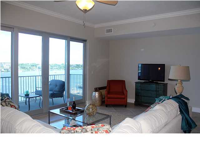 HARBOR LIGHTS - Residential