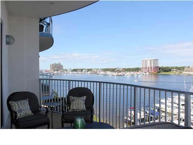 HARBOR LIGHTS - Residential