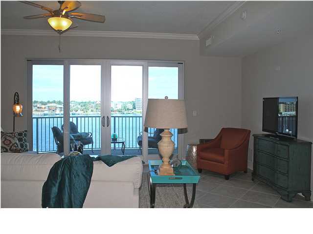 HARBOR LIGHTS - Residential