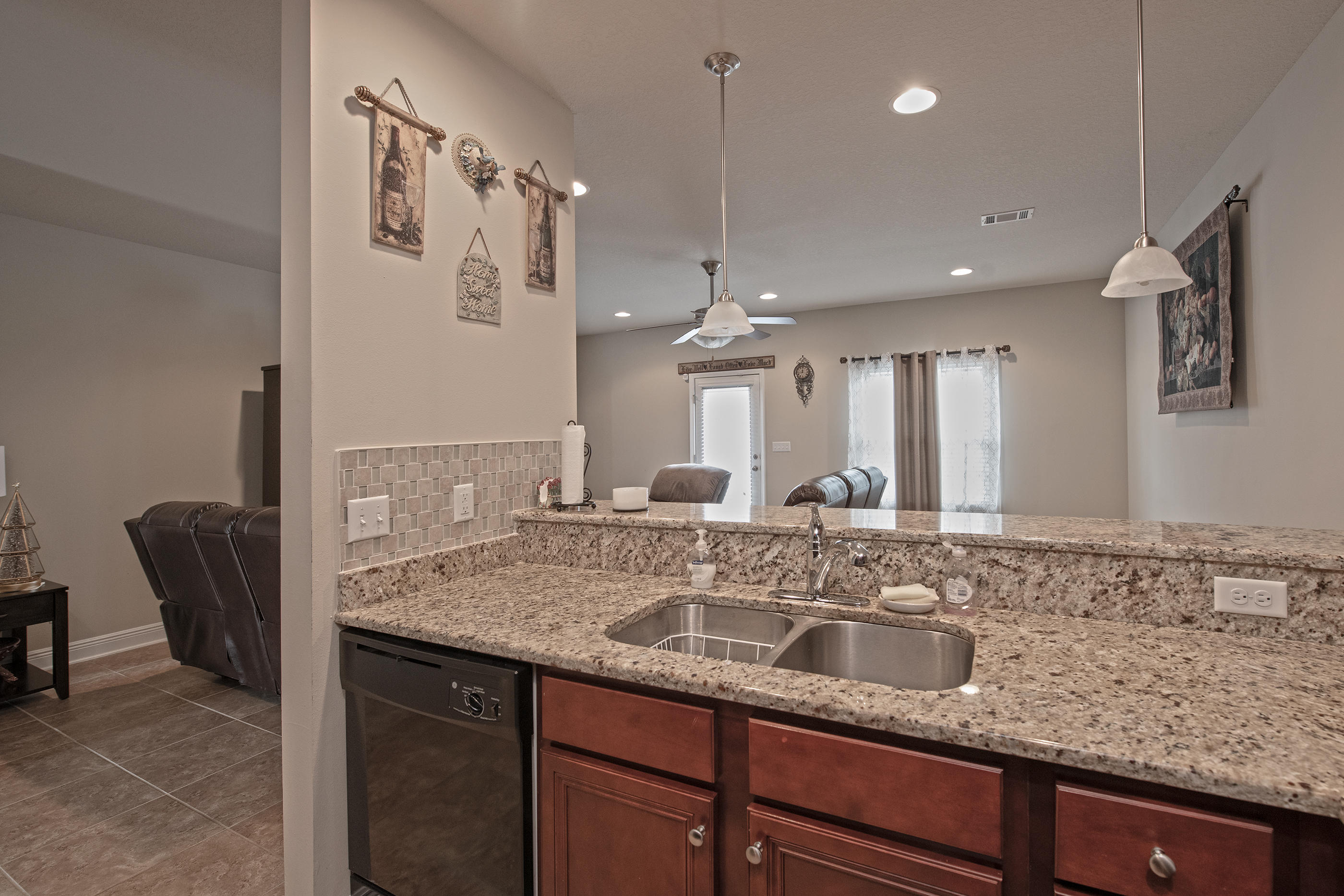 RESERVE POINTE - Residential