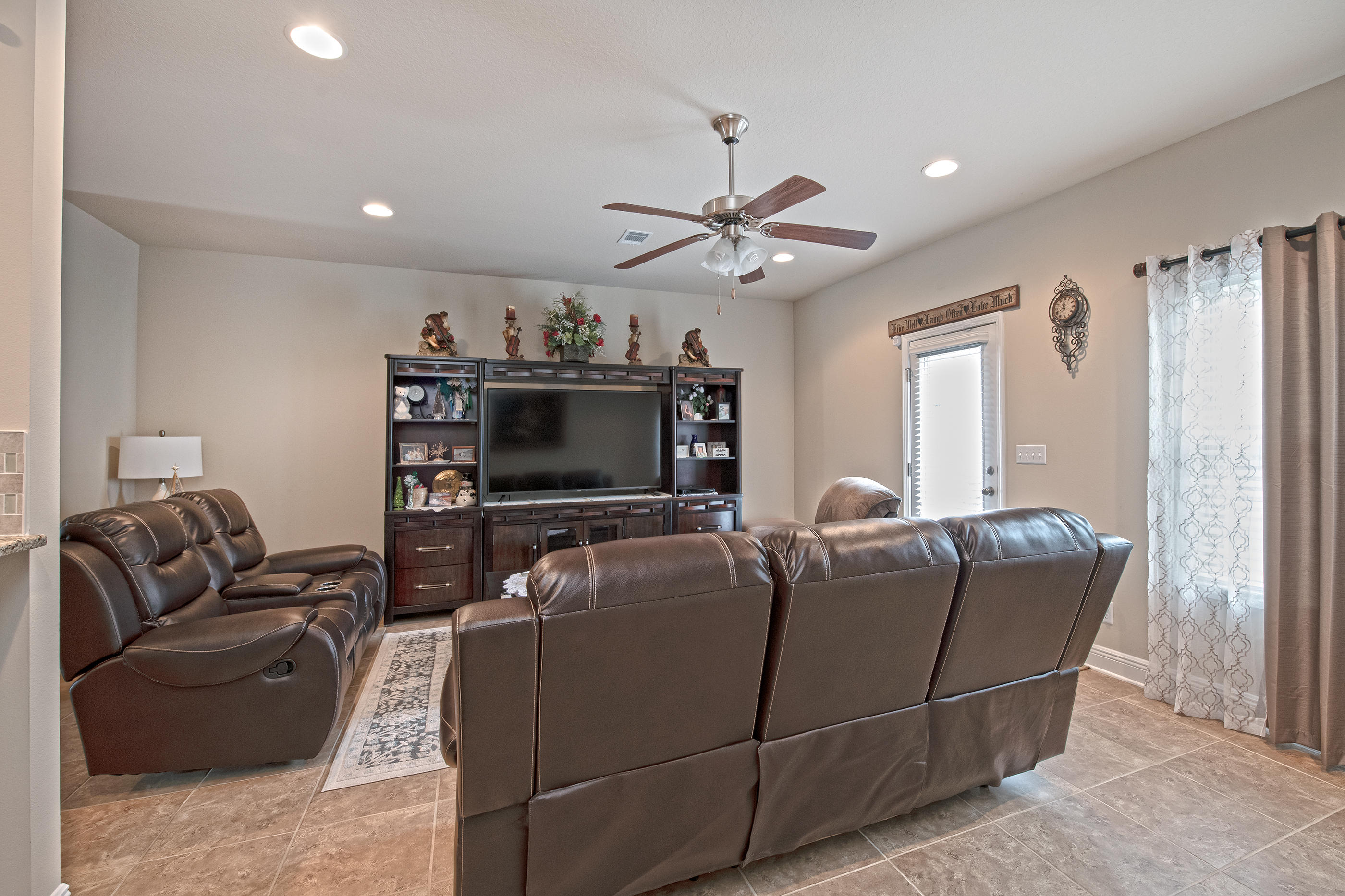 RESERVE POINTE - Residential