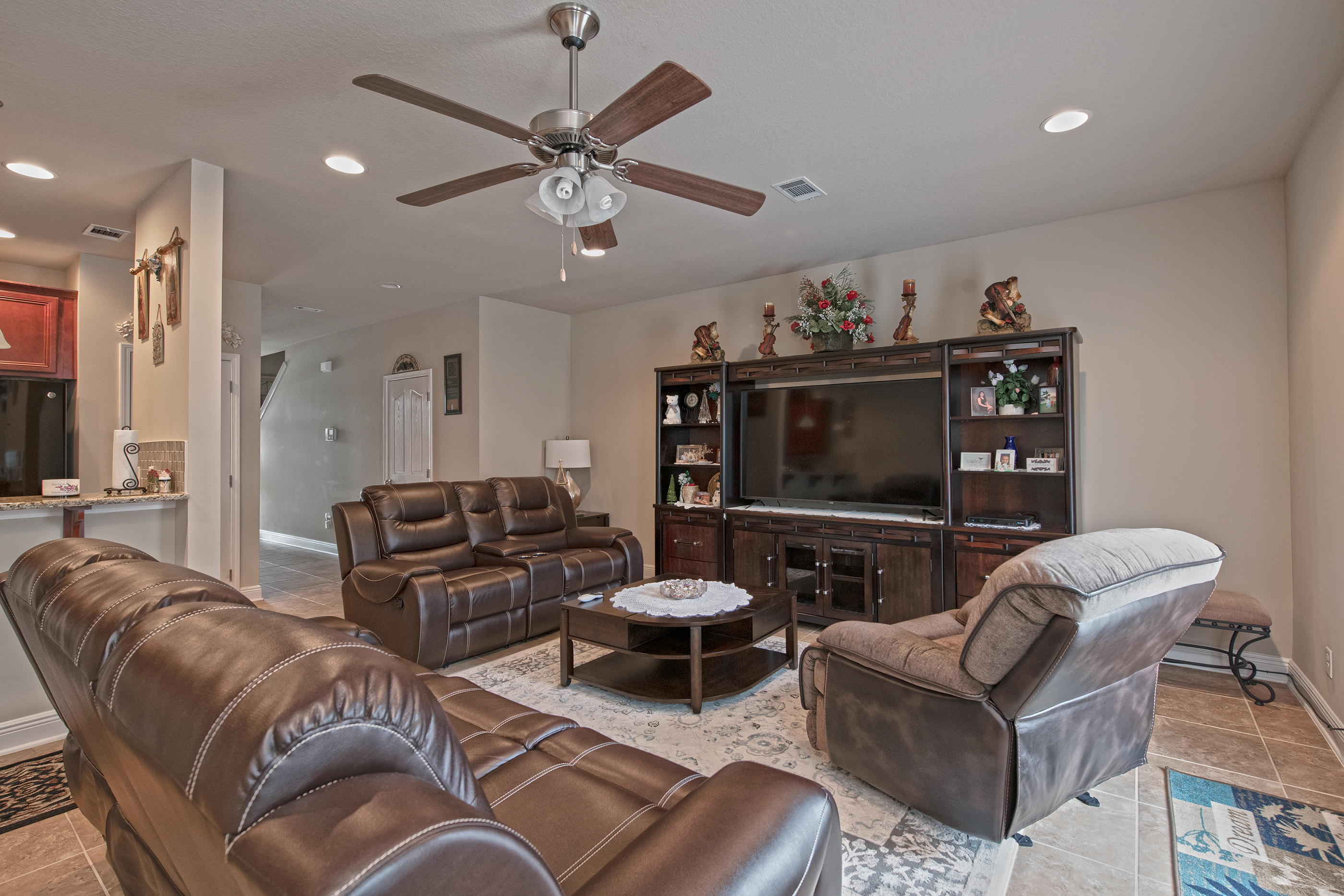 RESERVE POINTE - Residential