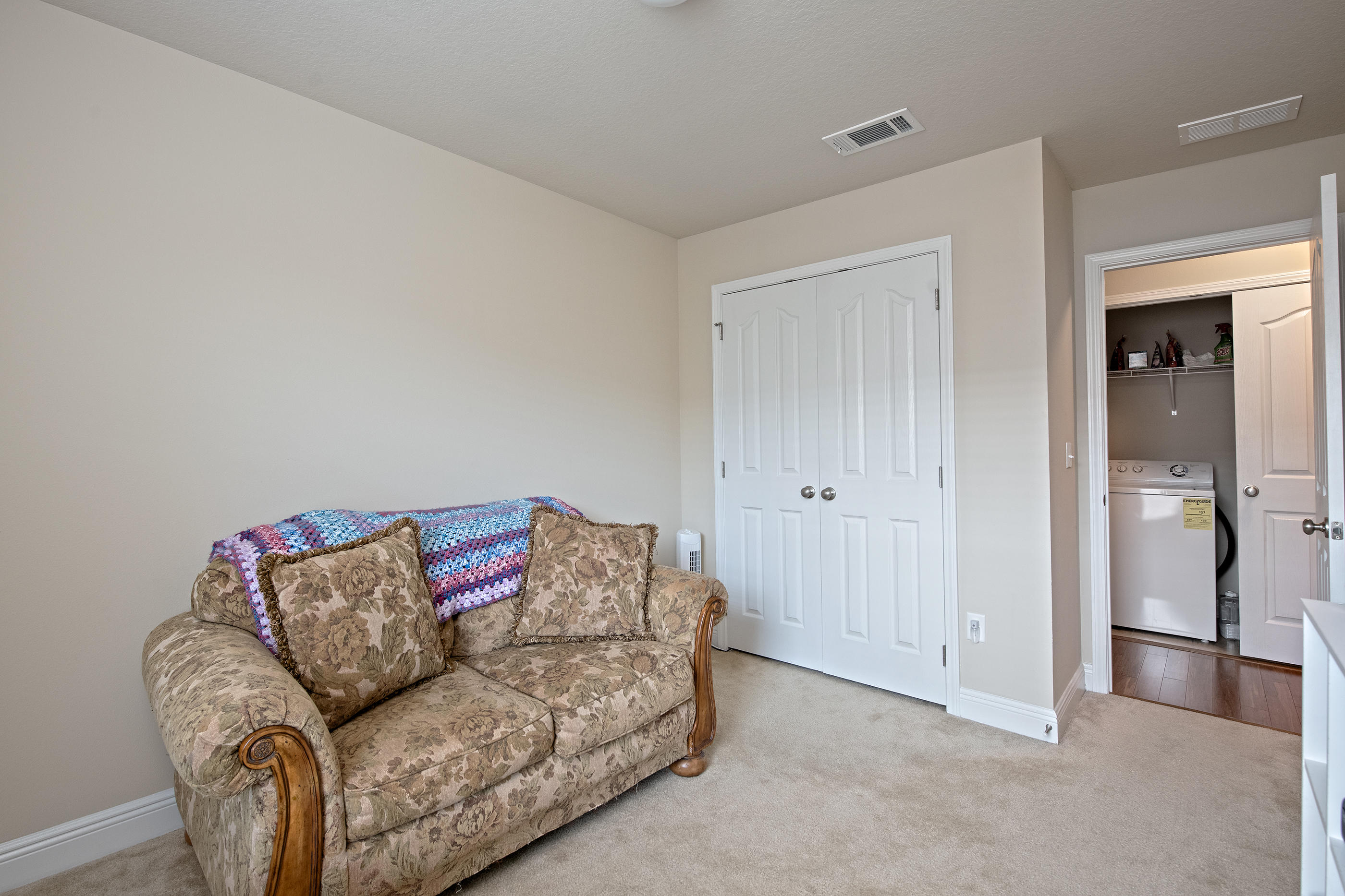 RESERVE POINTE - Residential