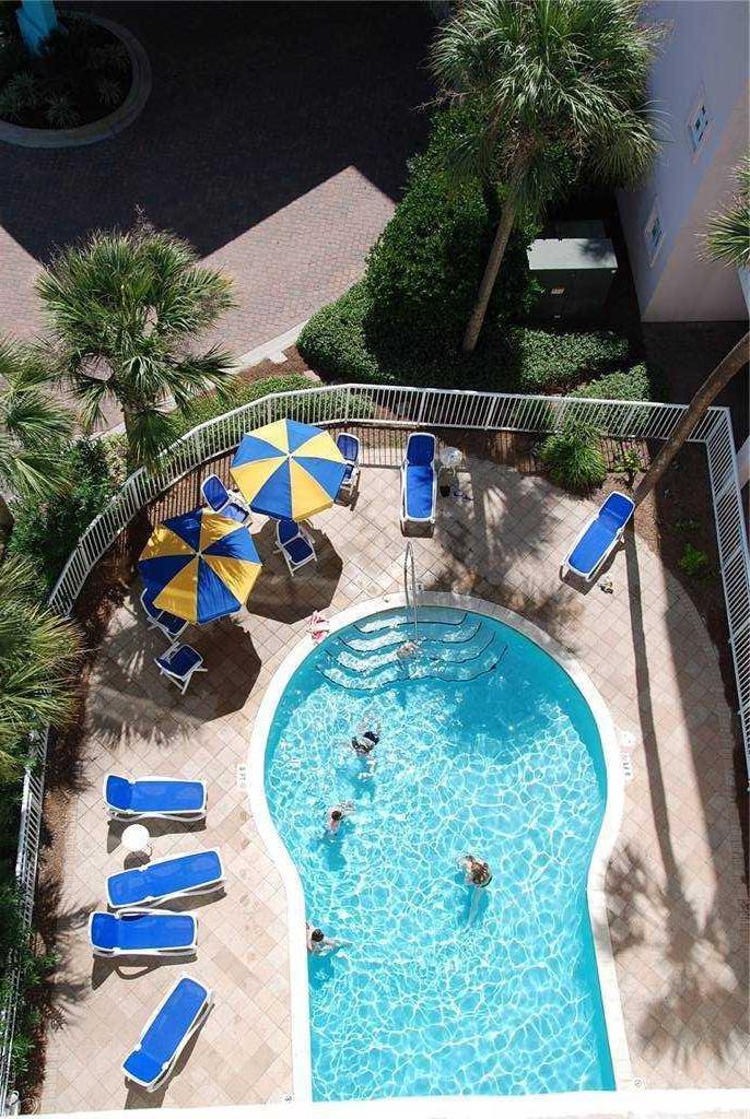 DESTIN WEST GULFSIDE VILLAS - Residential