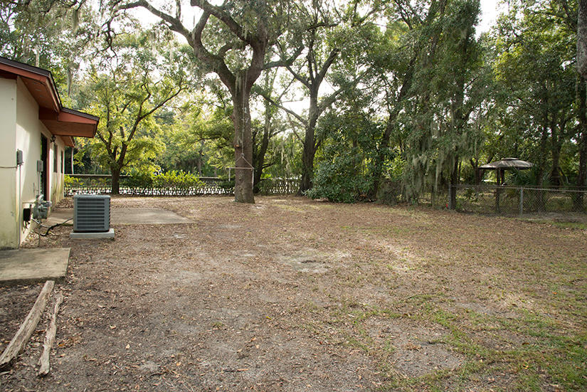 OAK TREE PARK - Residential Lease