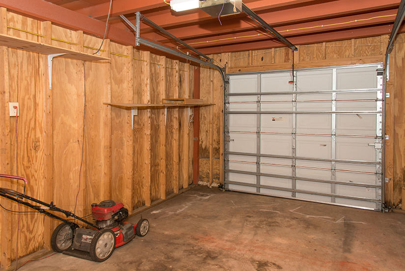 OAK TREE PARK - Residential Lease