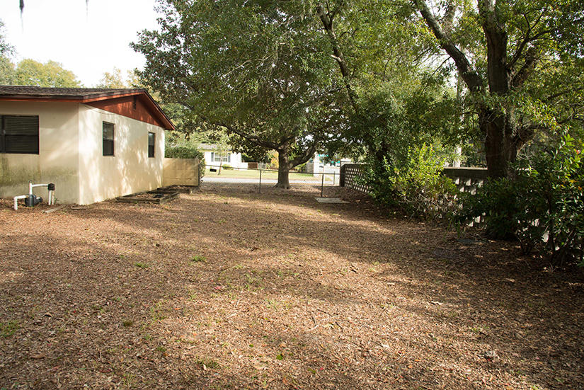 OAK TREE PARK - Residential Lease