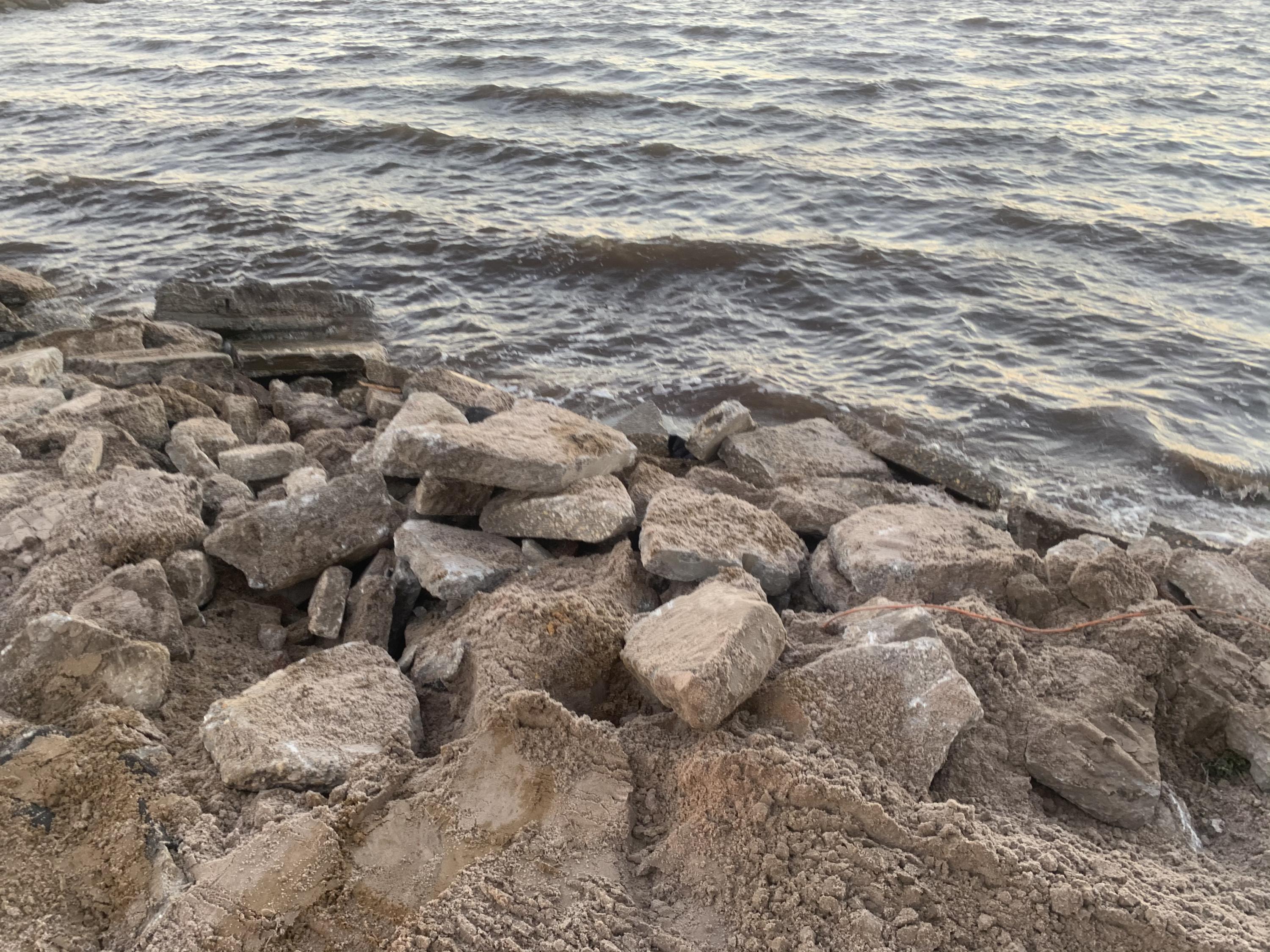 LOT 12 BLK A WHISPERING PINES S/D PB 5-37 OR 906-141 OR 1041-246 OR 1428-257 OR 2995-2825 OR 3016- - Land