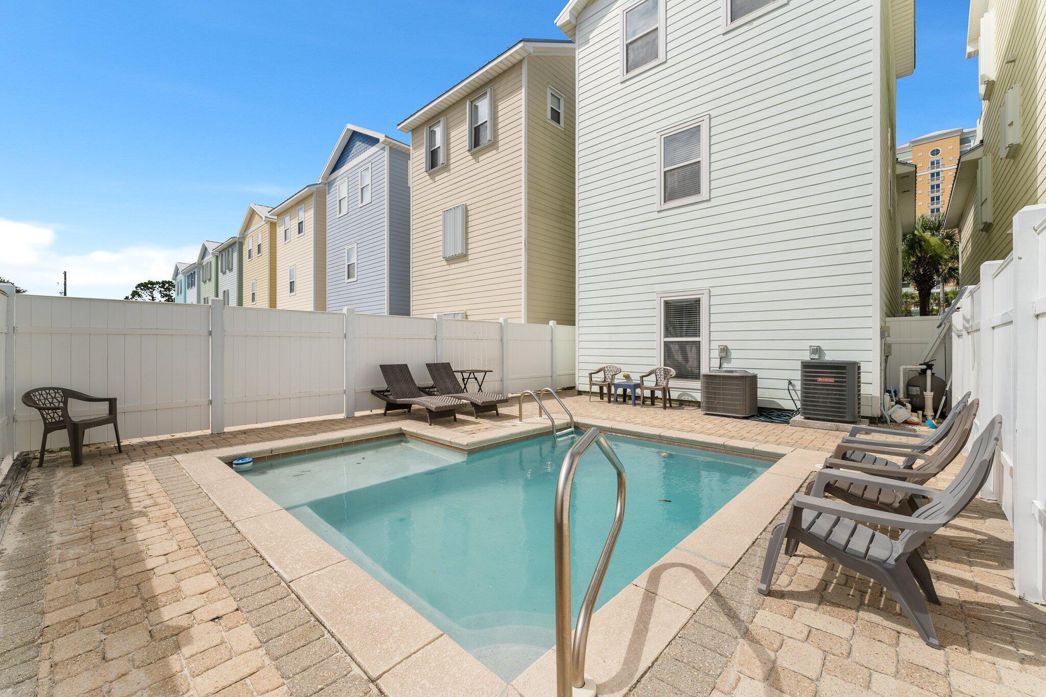 HOLIDAY BEACH UNIT 16 - Residential