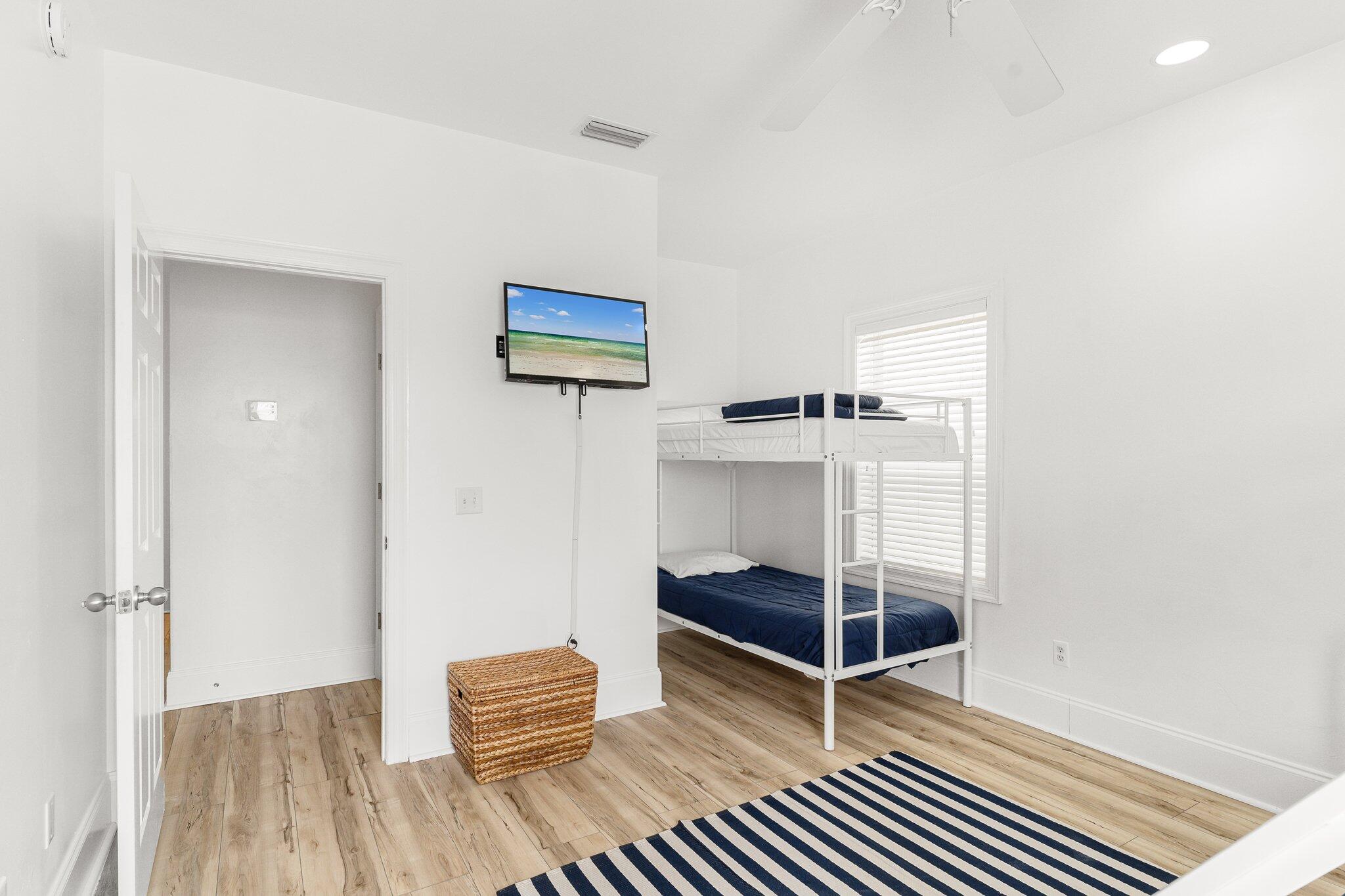 HOLIDAY BEACH UNIT 16 - Residential