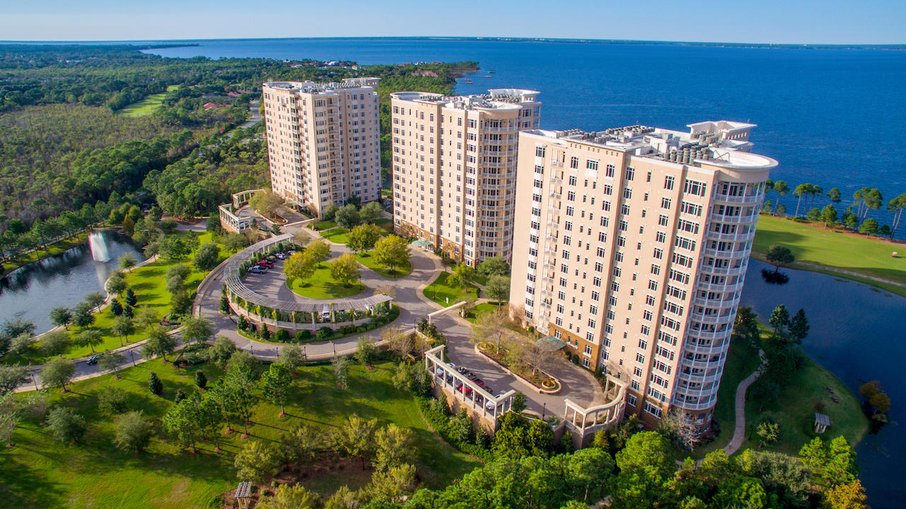 ONE WATER PLACE - Residential