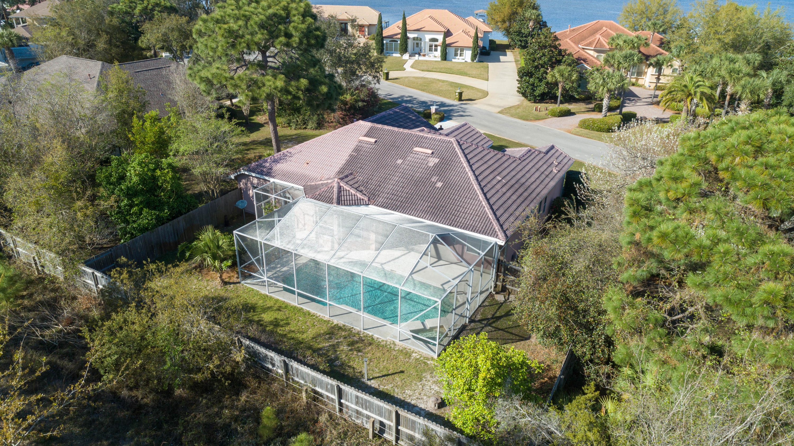 EMERALD BAY WEST - Residential