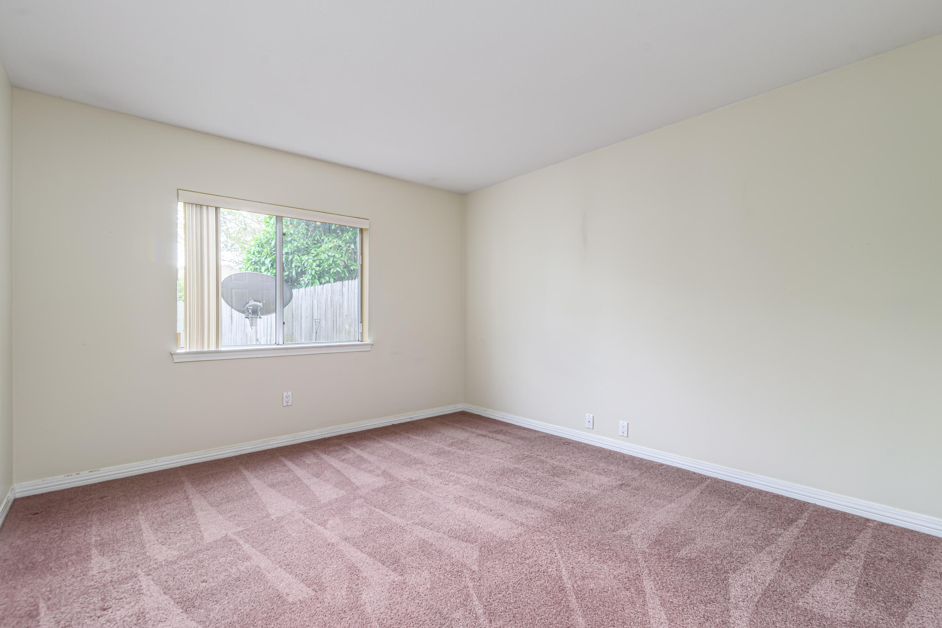 EMERALD BAY WEST - Residential