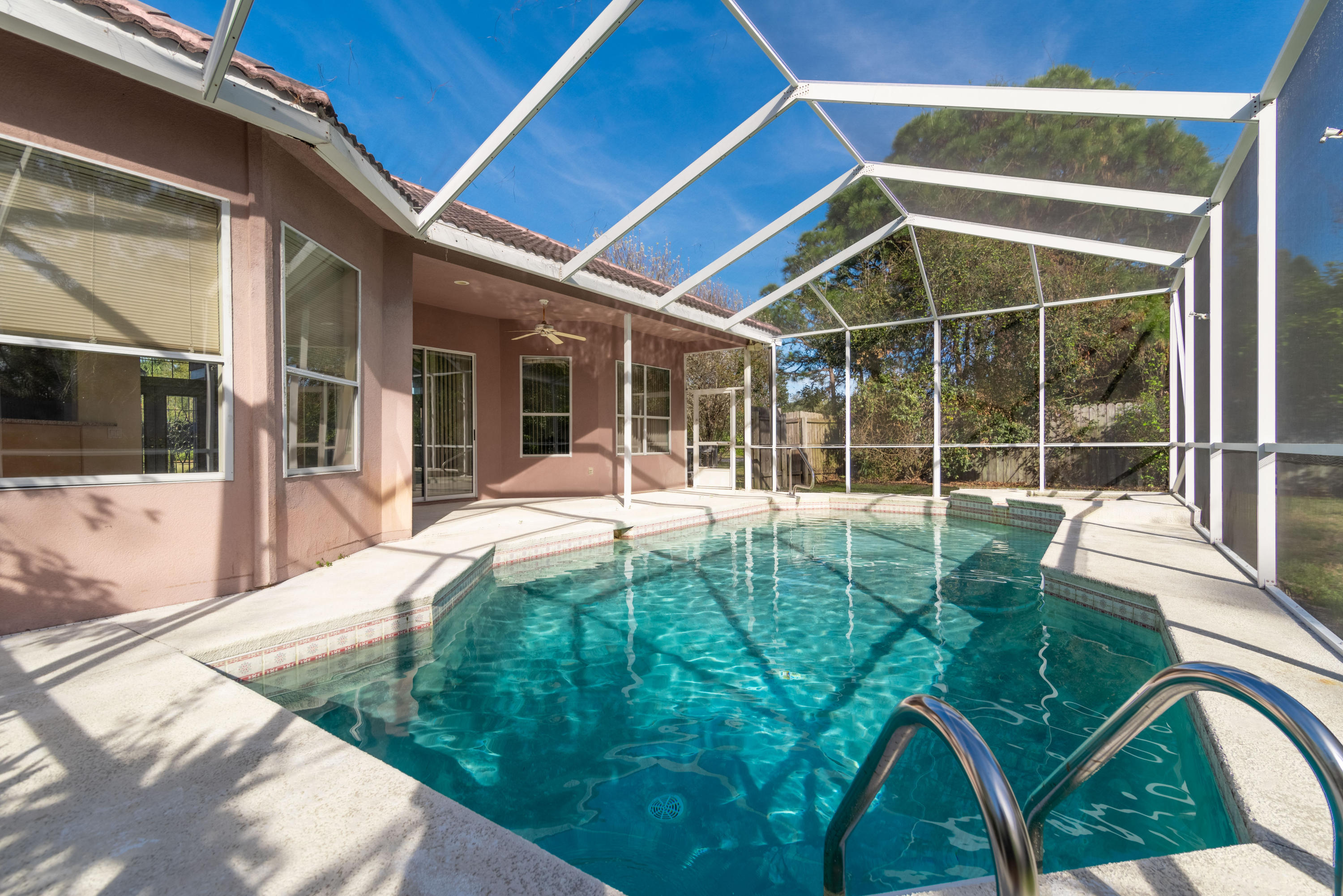 EMERALD BAY WEST - Residential