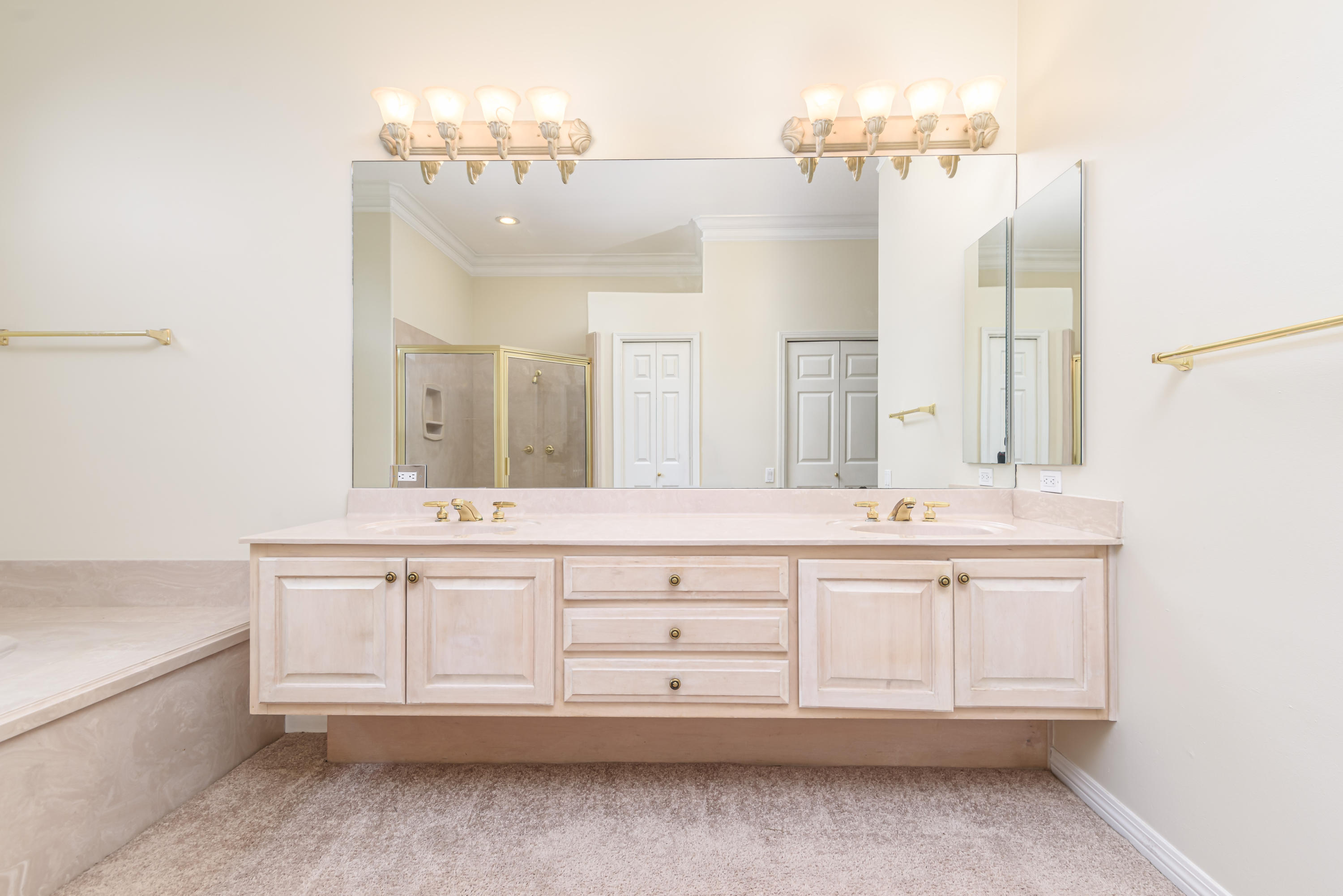 EMERALD BAY WEST - Residential