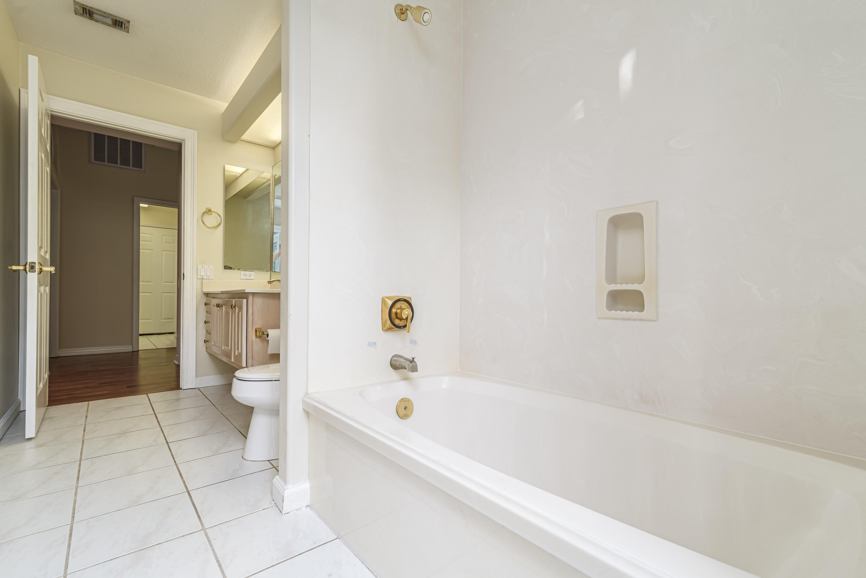 EMERALD BAY WEST - Residential