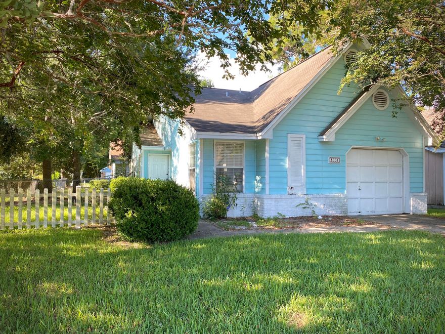 Your Fort Walton Beach Oasis Awaits!Calling all beach lovers! This charming 3-bedroom, 2-bathroom home in Fort Walton Beach is the perfect escape for anyone seeking a slice of paradise.Step inside and discover a warm and inviting atmosphere, ideal for relaxing after a day soaking up the Florida sunshine. The comfortable layout offers ample space for families or those who enjoy entertaining.The heart of the home features a well-equipped kitchen, perfect for whipping up delicious meals. The adjoining living area creates a seamless flow for conversation and shared moments.Unwind in one of the three cozy bedrooms, all designed for ultimate relaxation. Two full bathrooms ensure convenience for everyone.Don't miss your chance to own a piece of paradise! Contact us today!