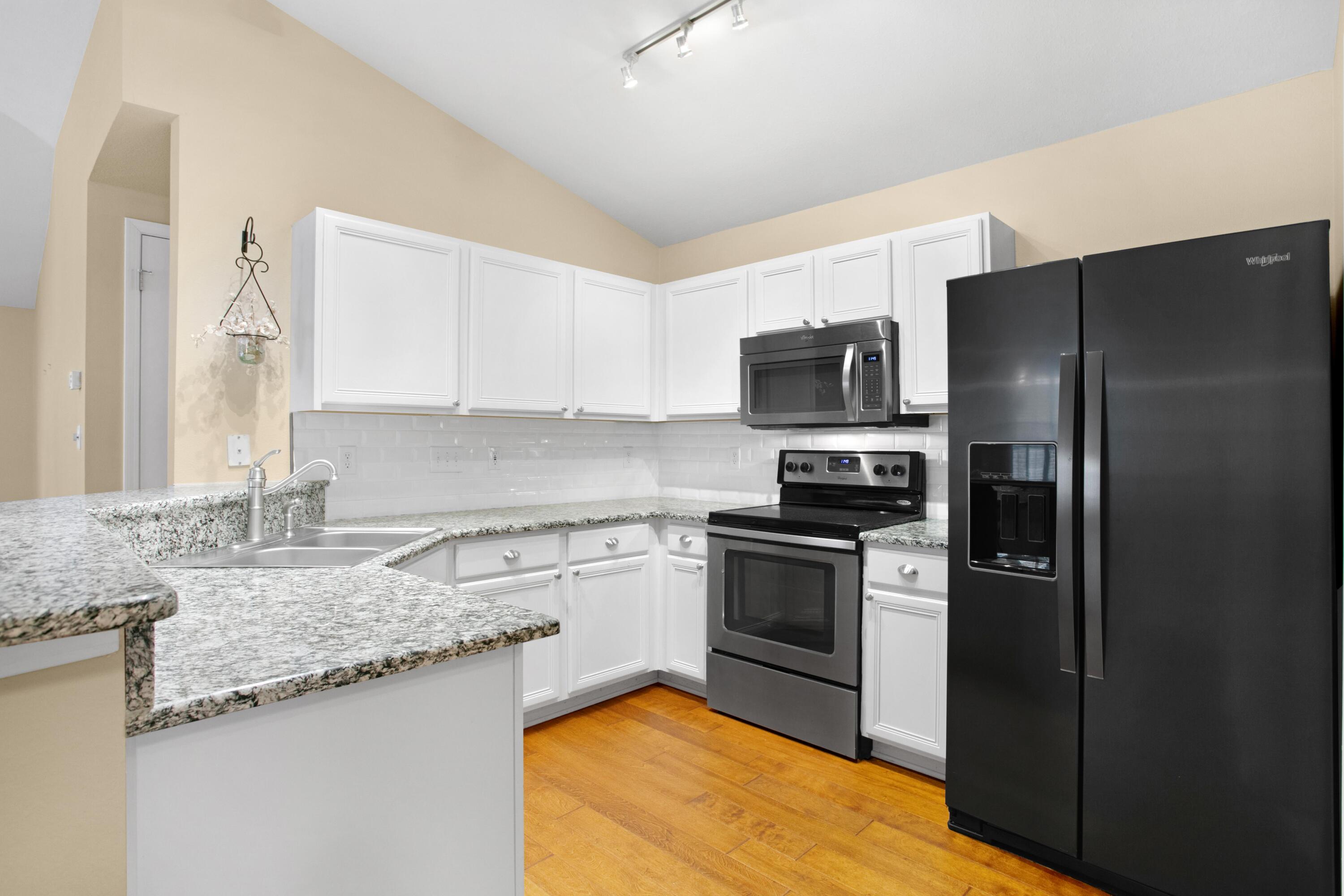 BAYOU LANDING - Residential