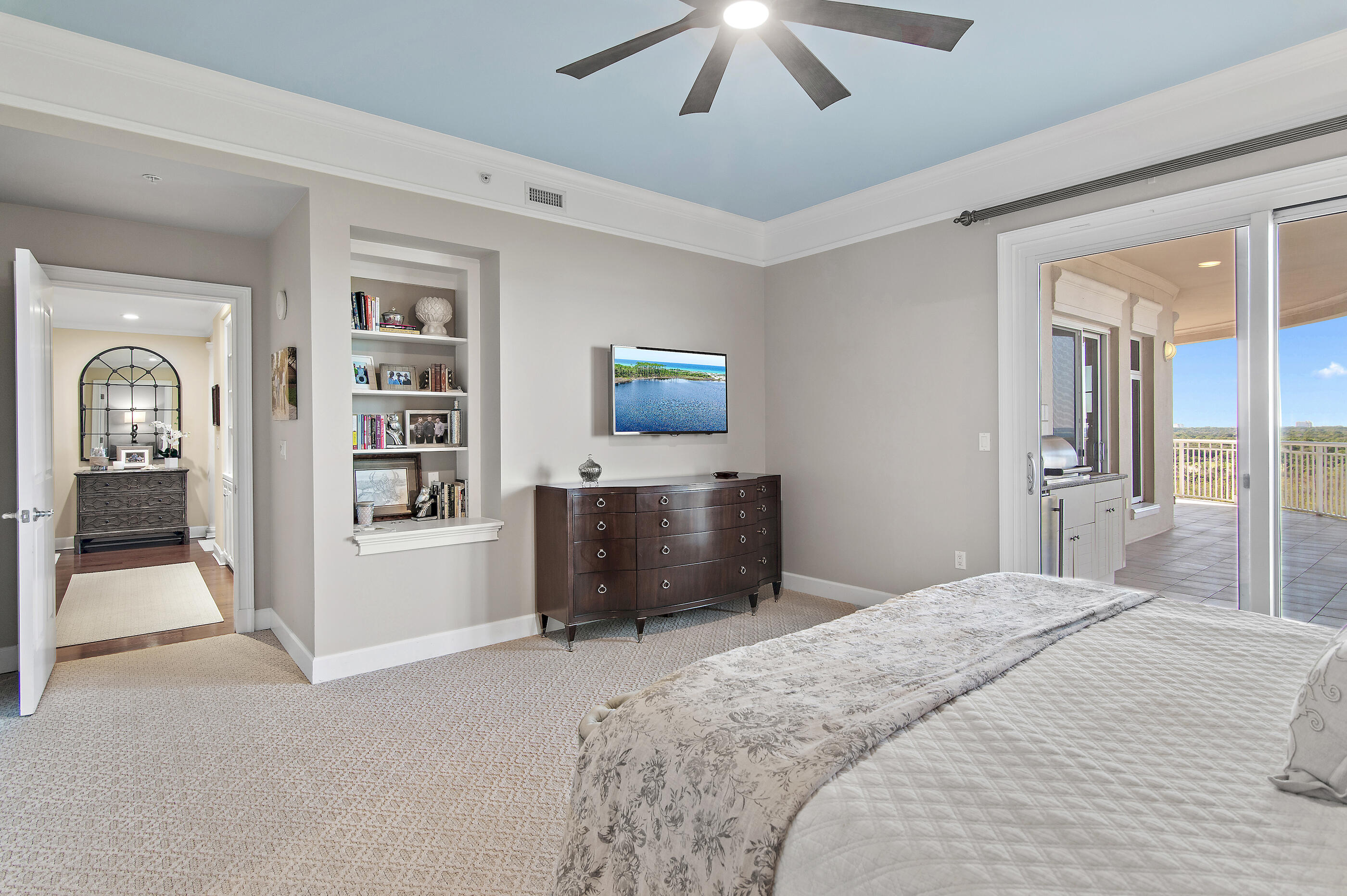 ONE WATER PLACE - Residential