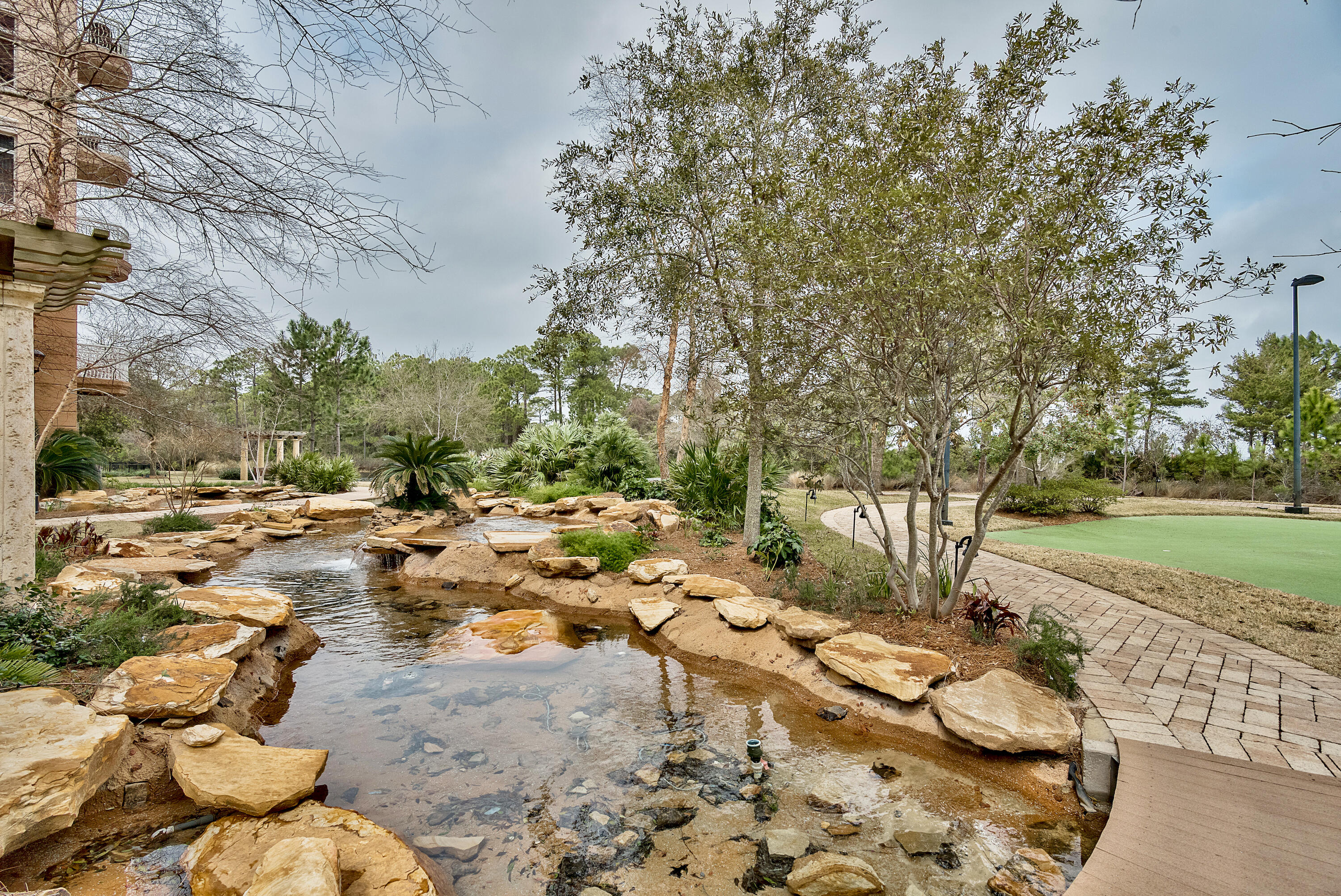 ONE WATER PLACE - Residential