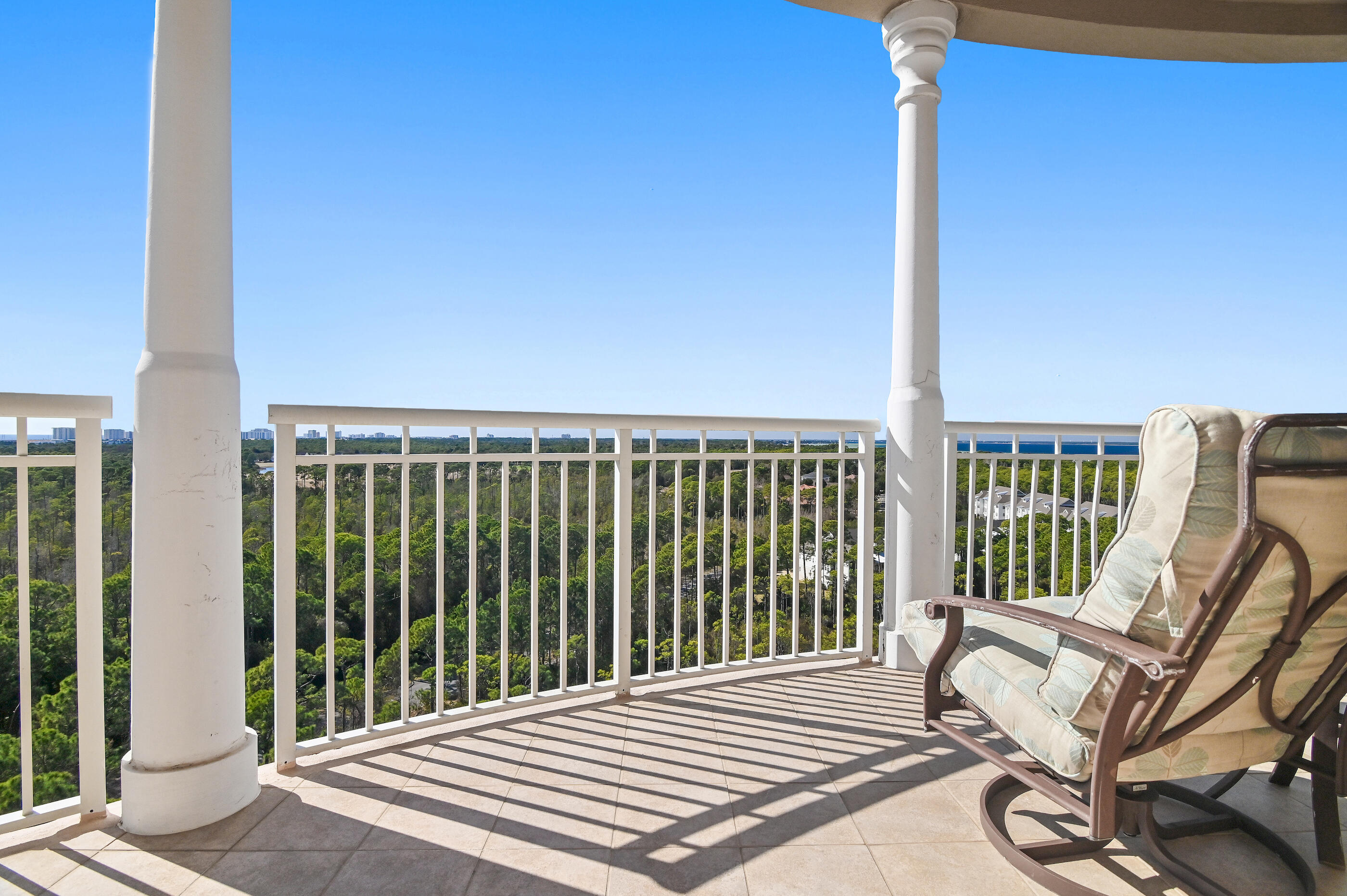 ONE WATER PLACE - Residential