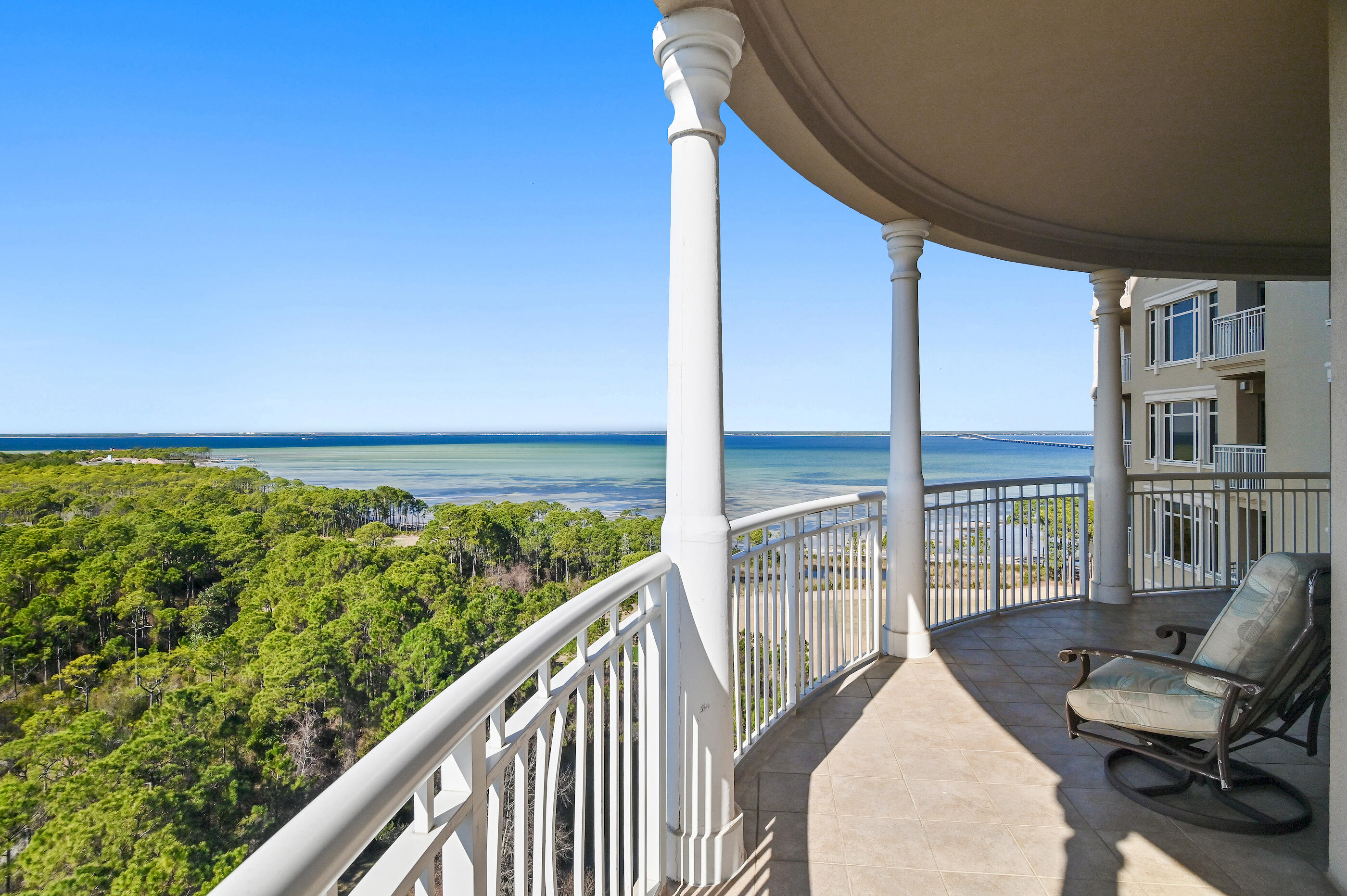 ONE WATER PLACE - Residential