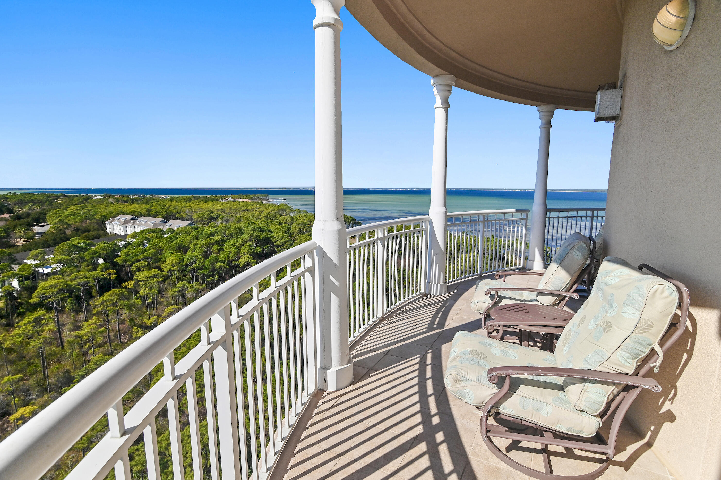 ONE WATER PLACE - Residential